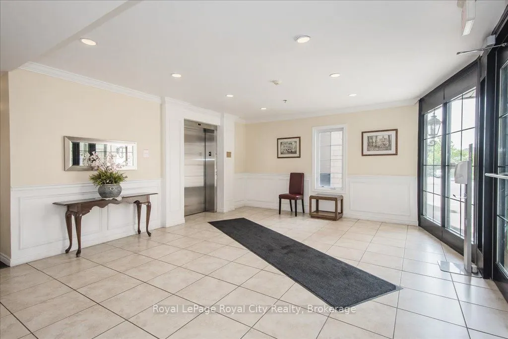 308 Watson Parkway N, #101