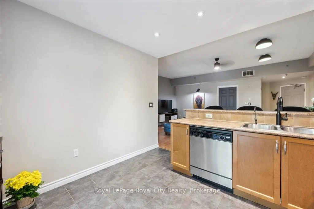 308 Watson Parkway N, #101