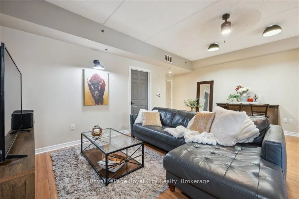 308 Watson Parkway N, #101