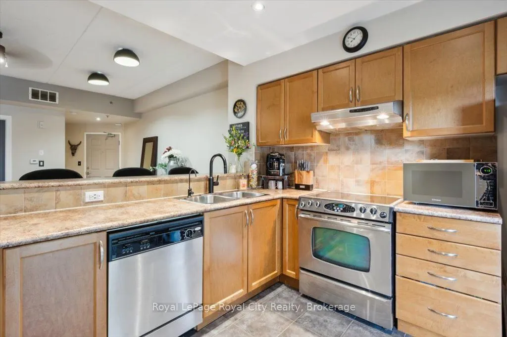 308 Watson Parkway N, #101