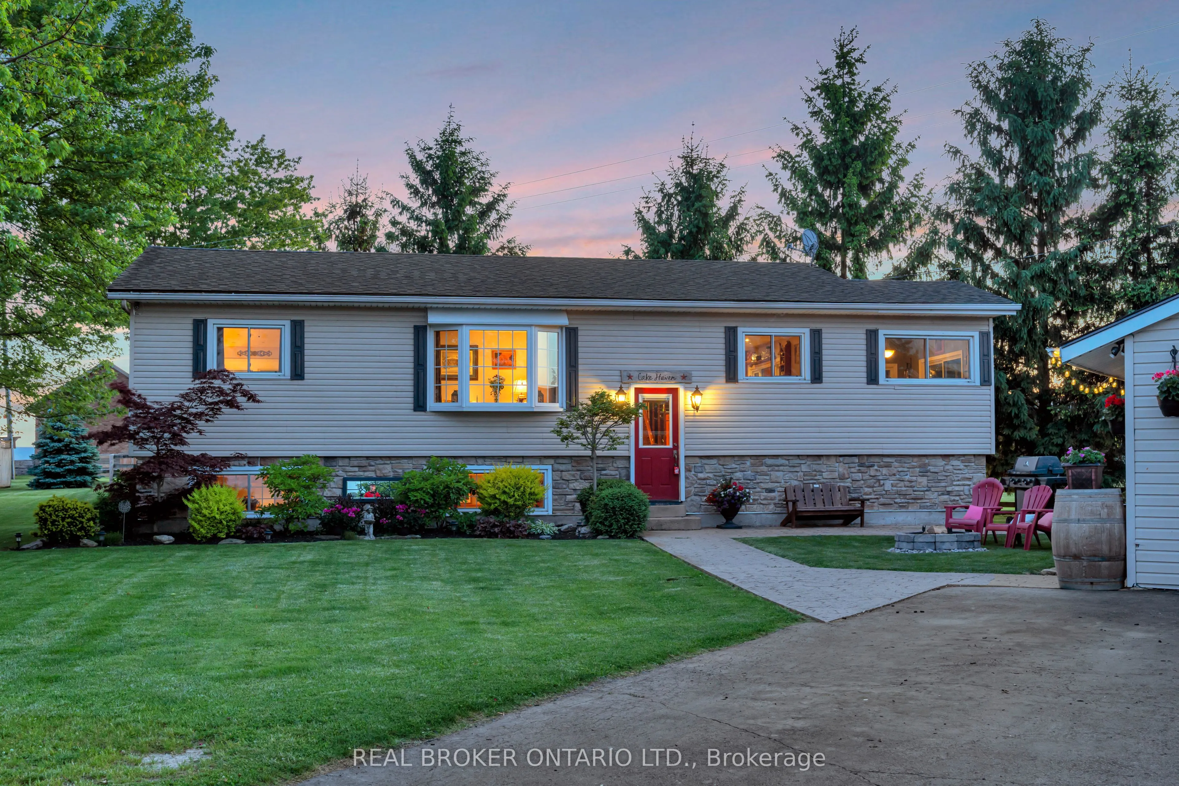 1697 Lakeshore Road