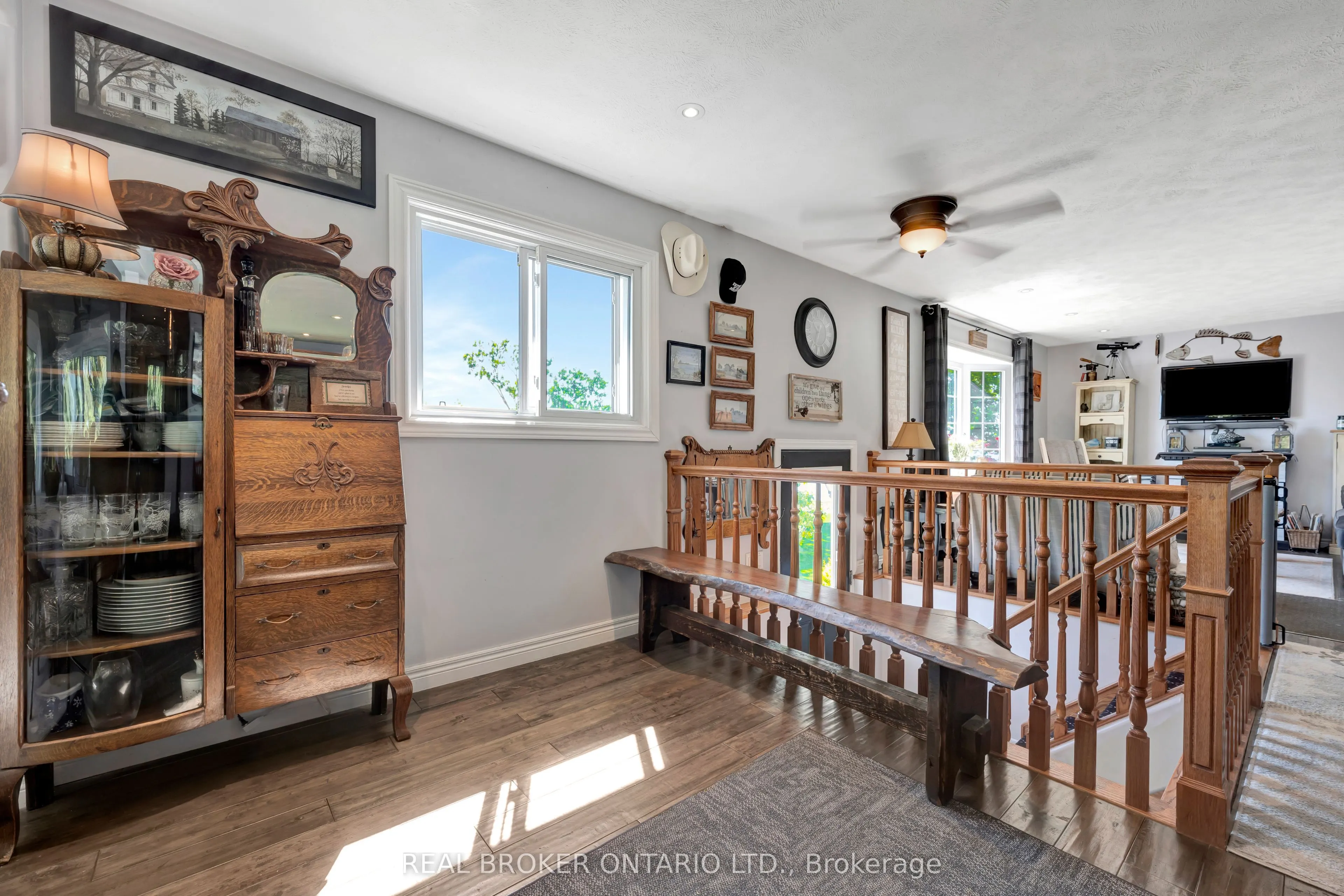 1697 Lakeshore Road