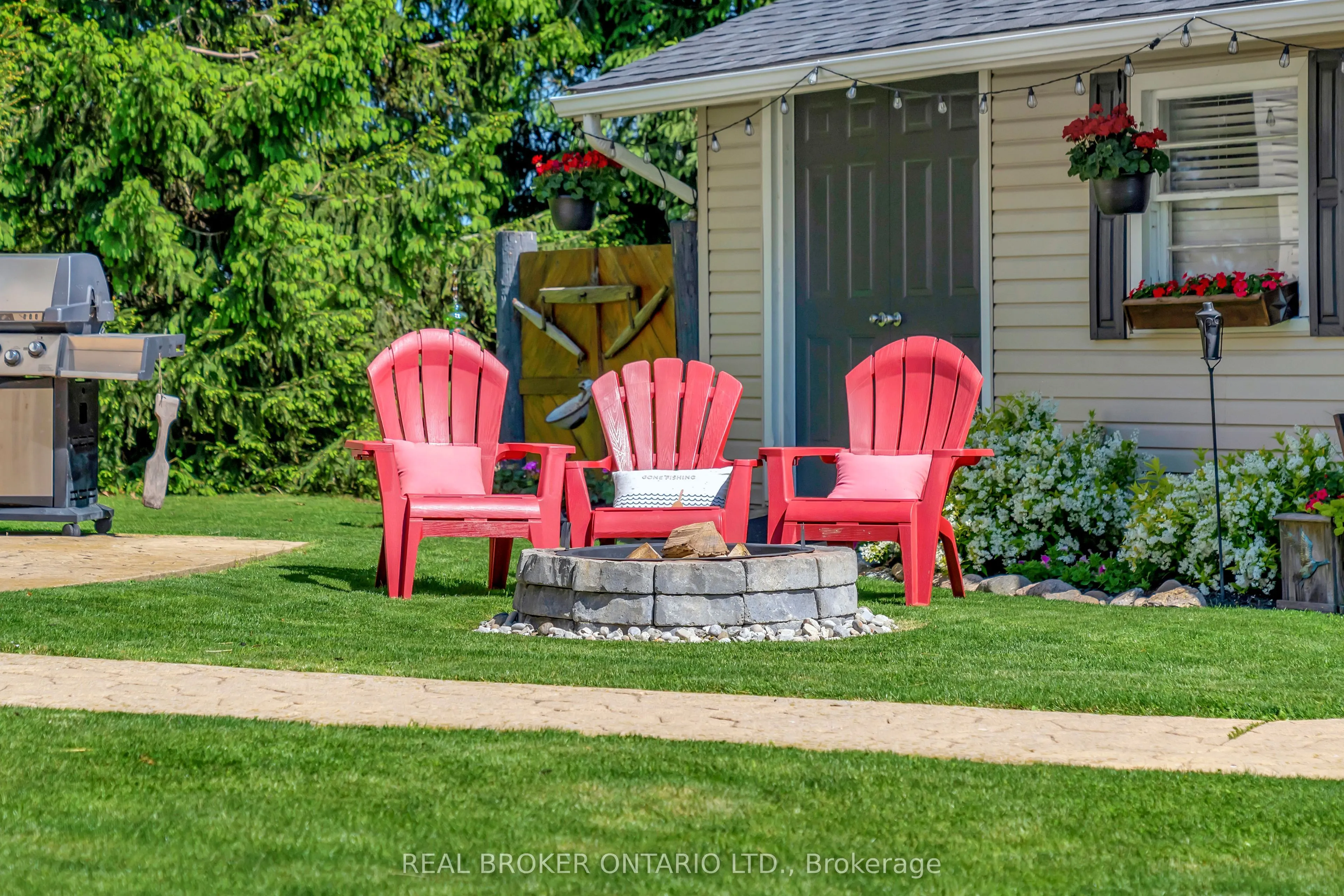 1697 Lakeshore Road