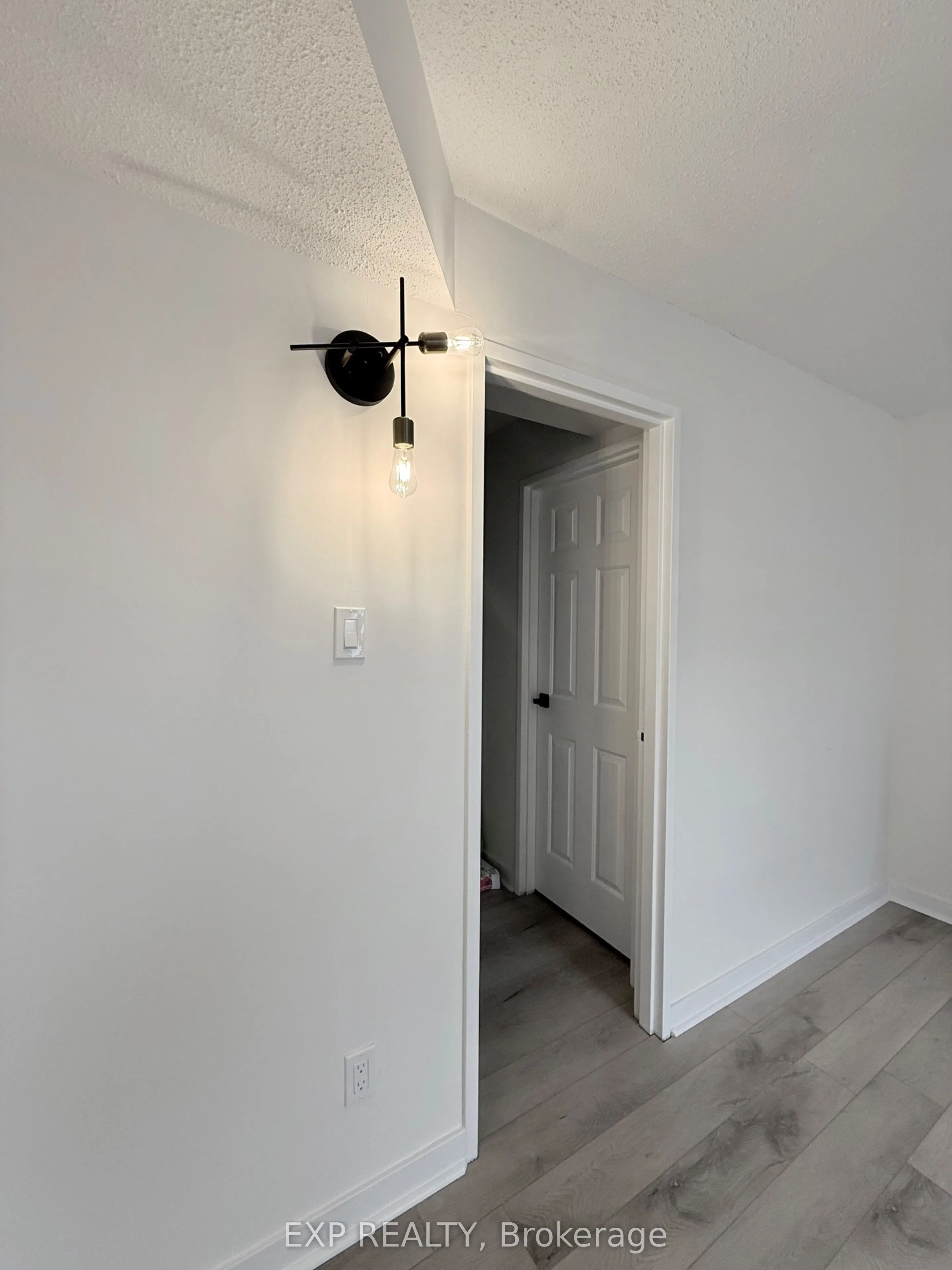 470 Laurier Avenue W, #2102