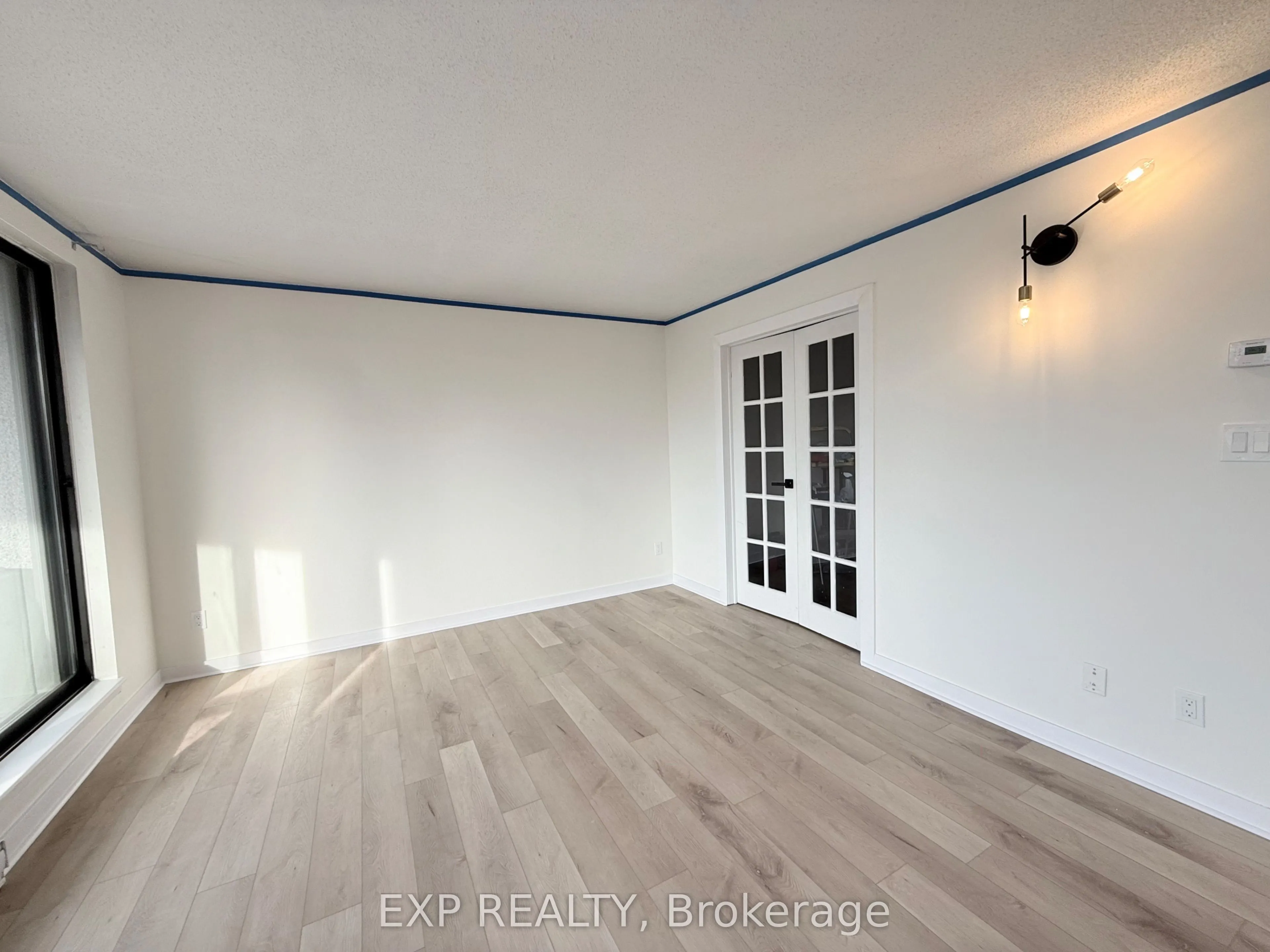 470 Laurier Avenue W, #2102
