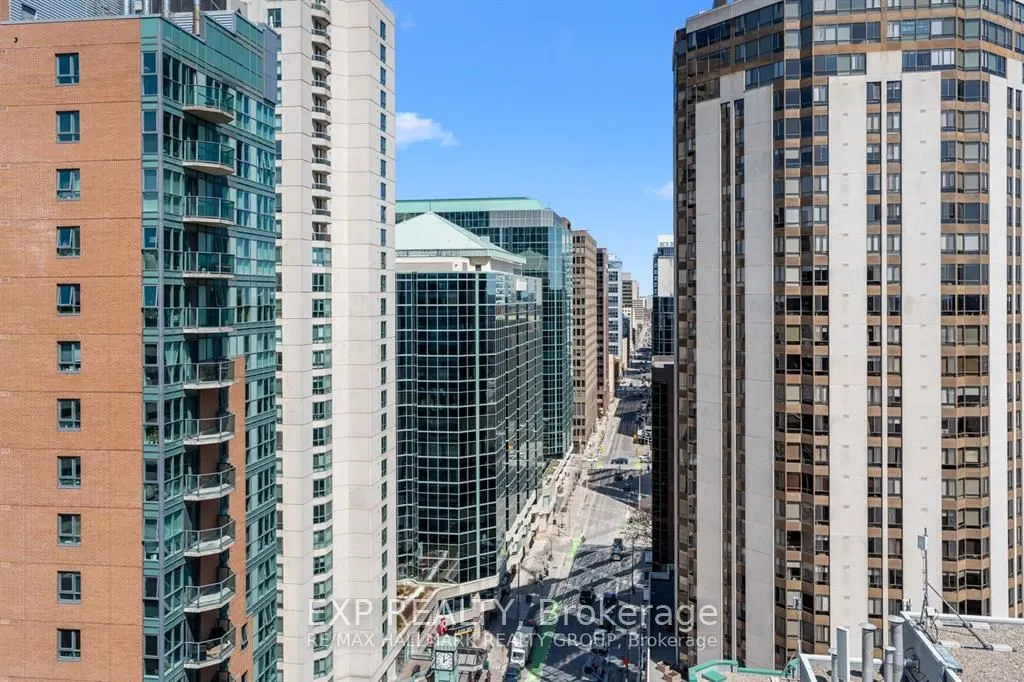470 Laurier Avenue W, #2102