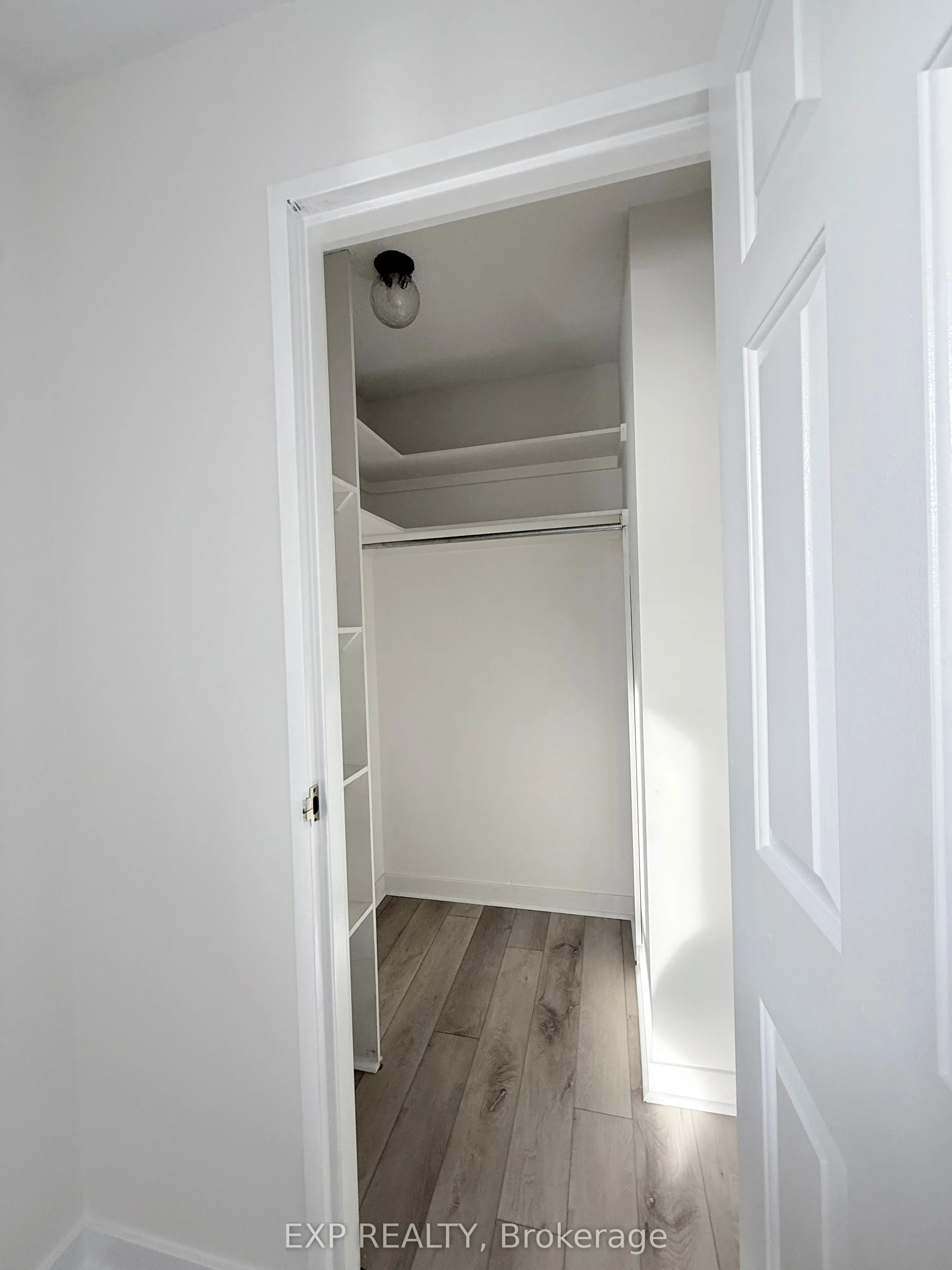 470 Laurier Avenue W, #2102