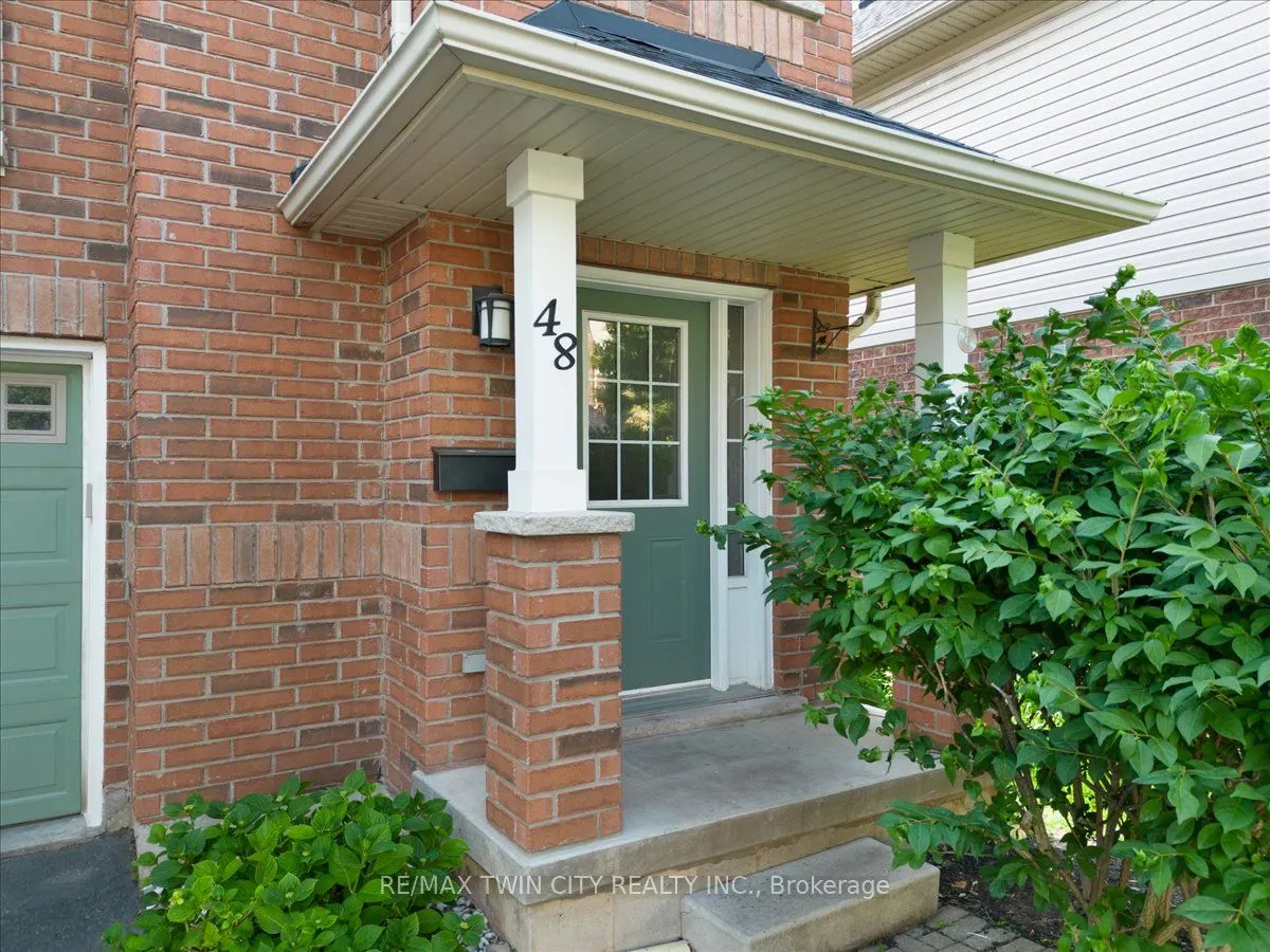 250 Ainslie Street S, #48