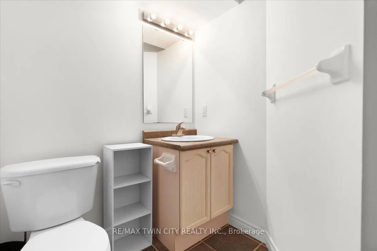 250 Ainslie Street S, #48