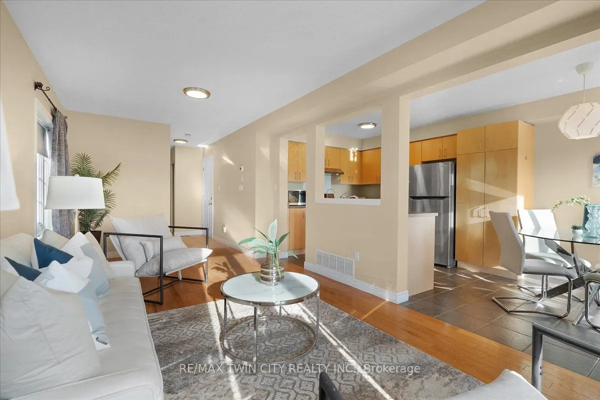 250 Ainslie Street S, #48