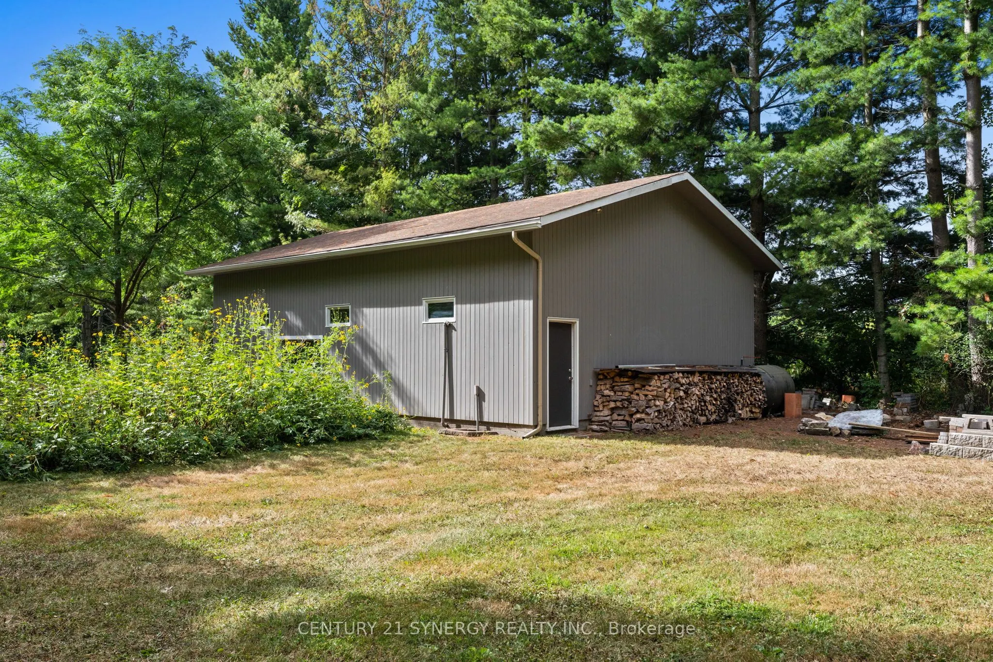 5984 Third Line Road N