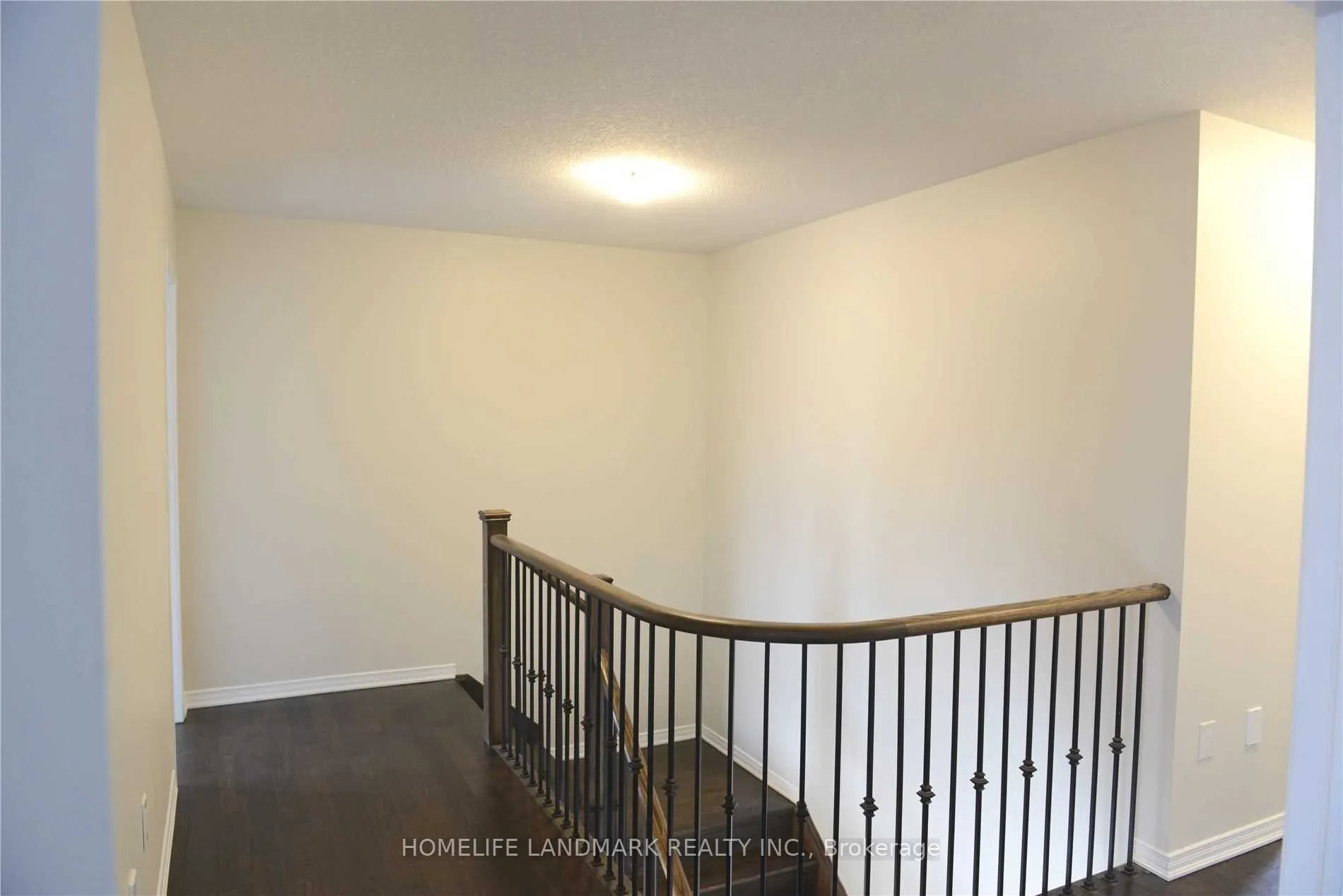 97 Cactus Crescent