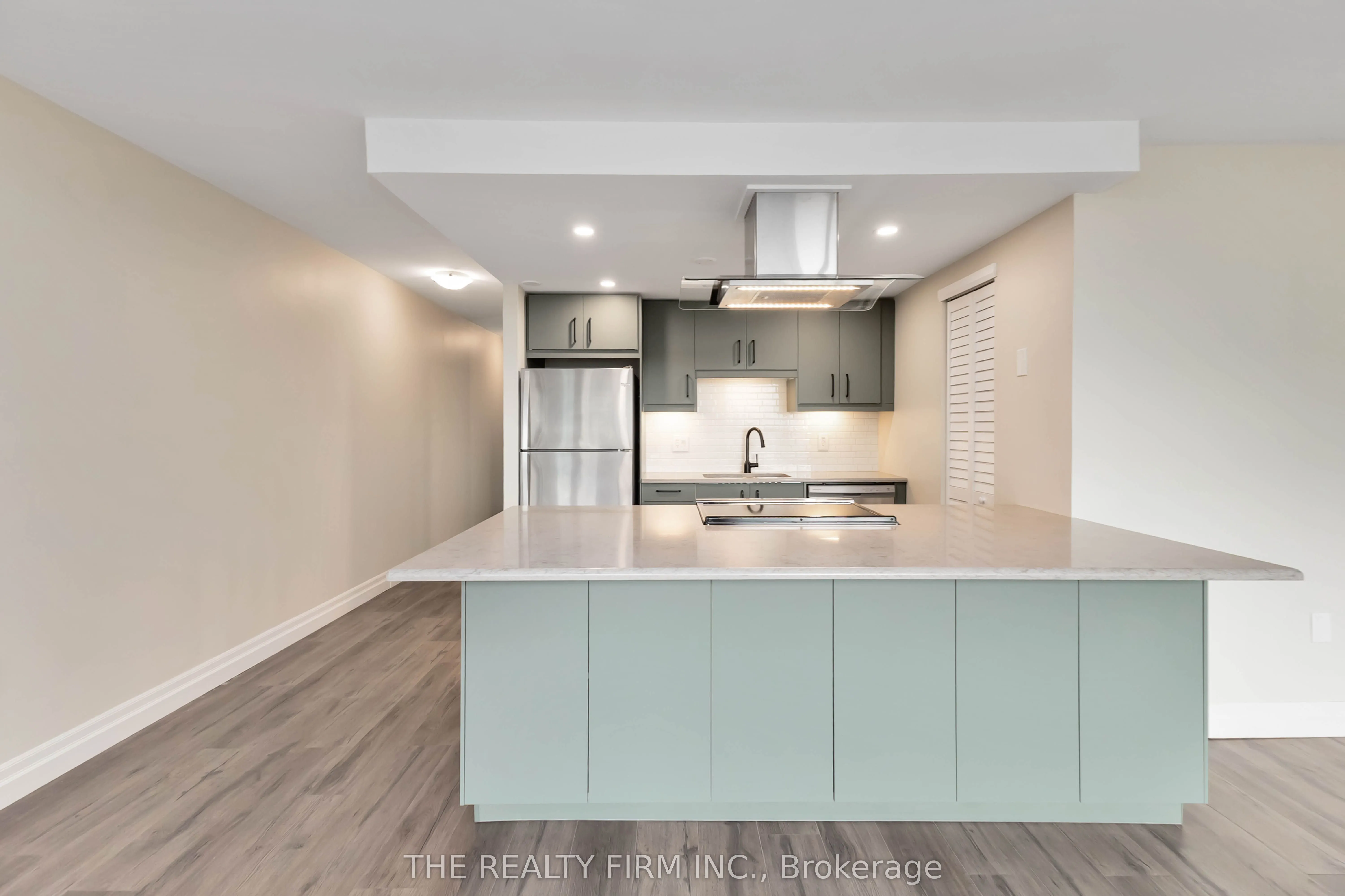 155 Kent Street, #1405