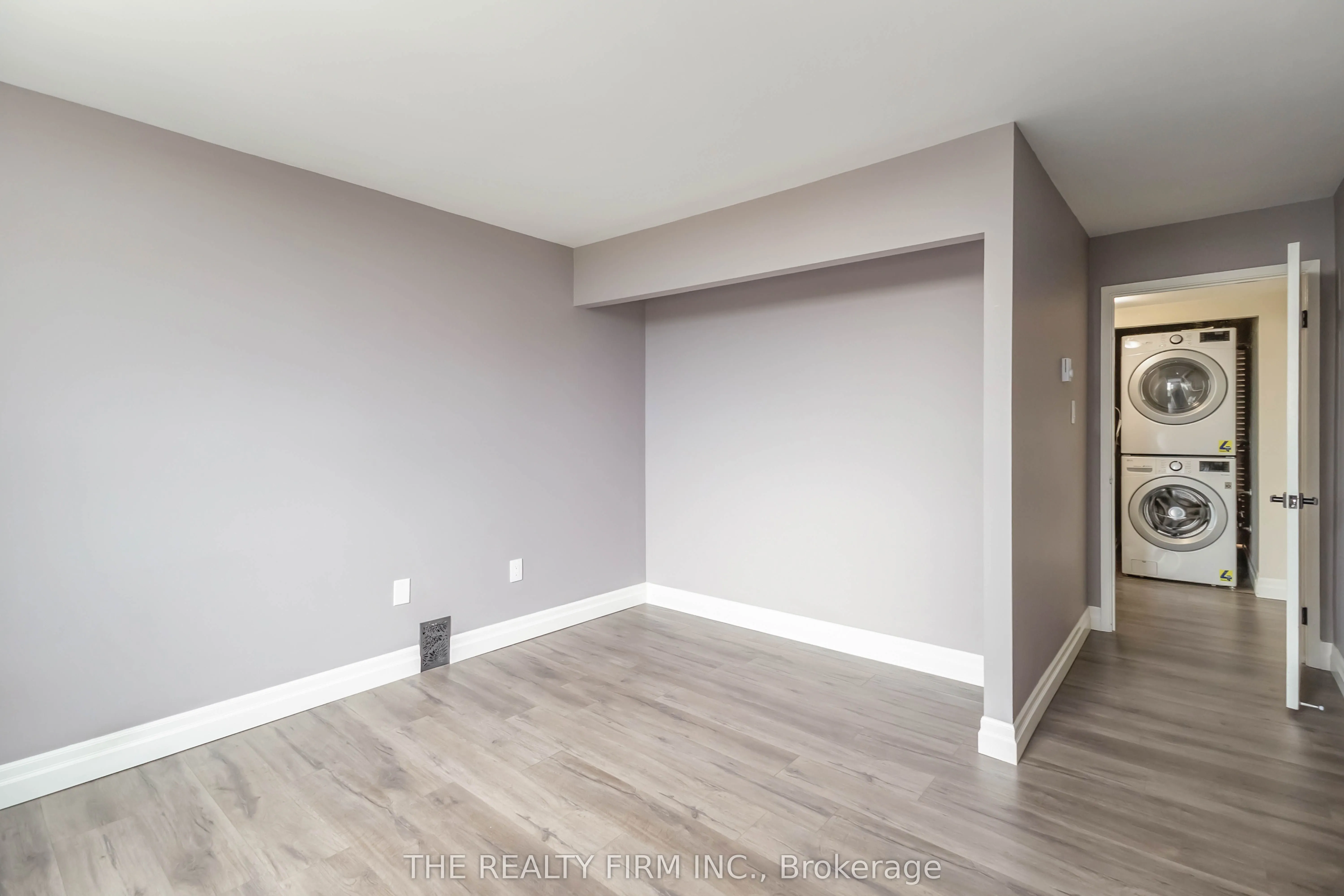 155 Kent Street, #1405