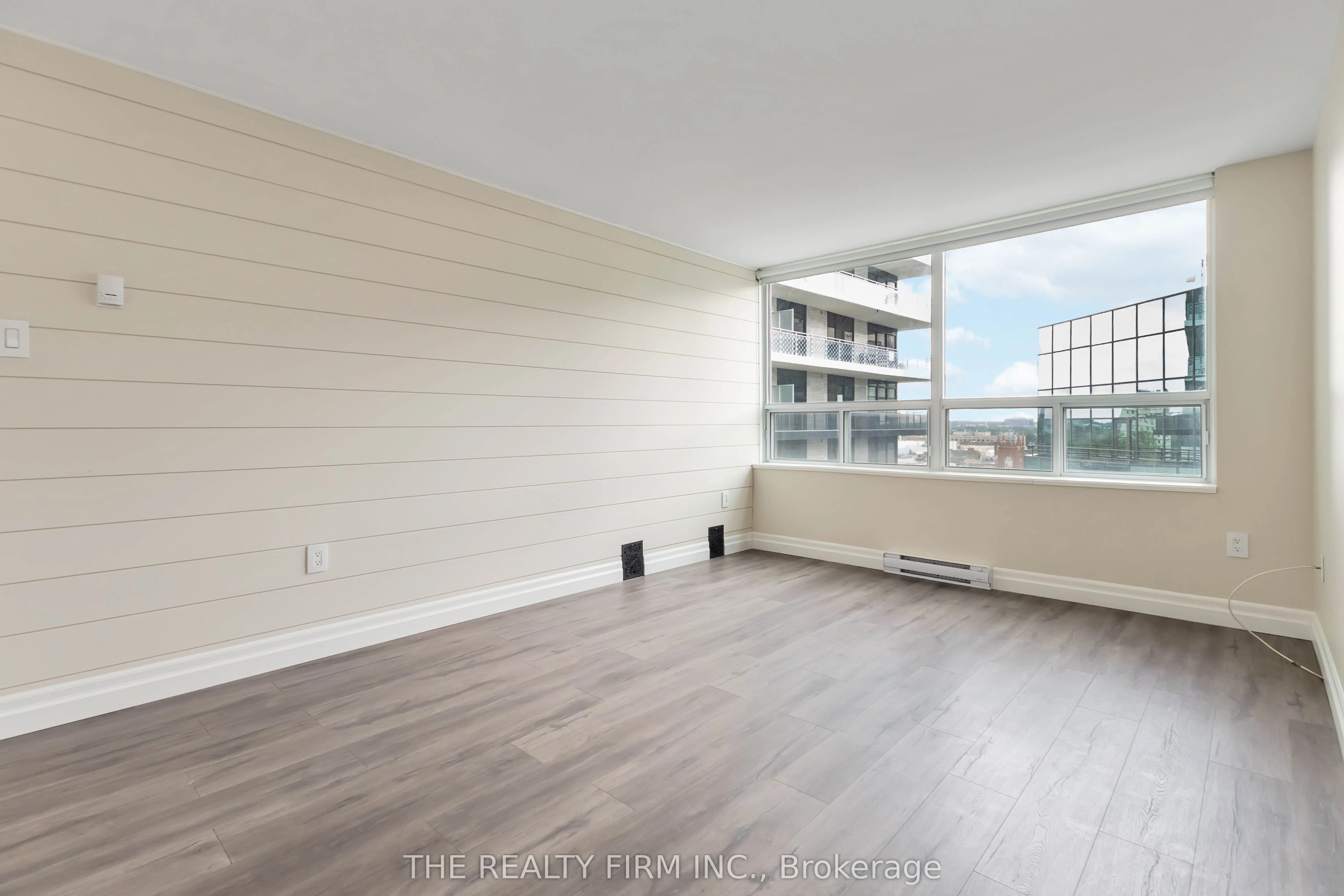 155 Kent Street, #1405