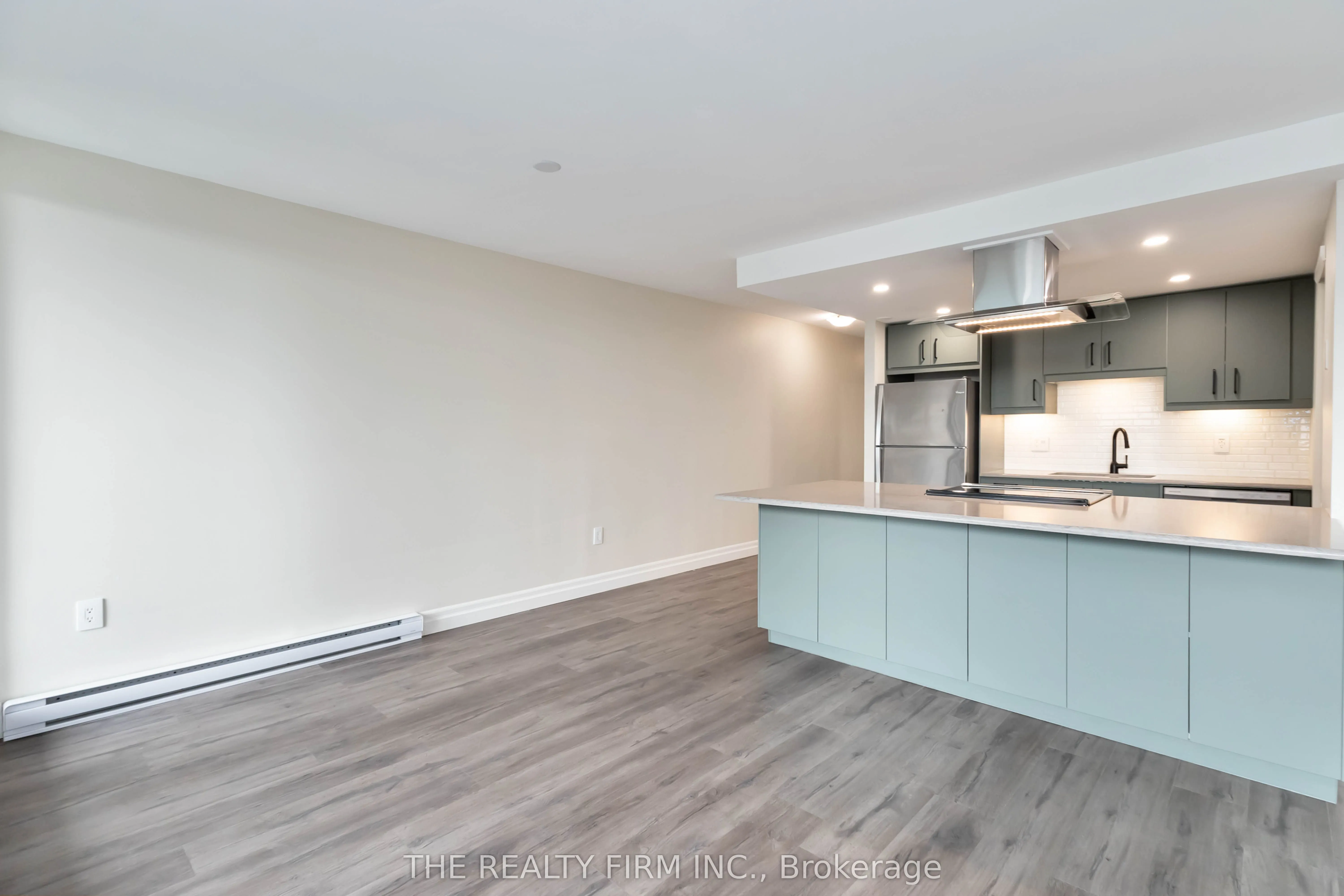 155 Kent Street, #1405