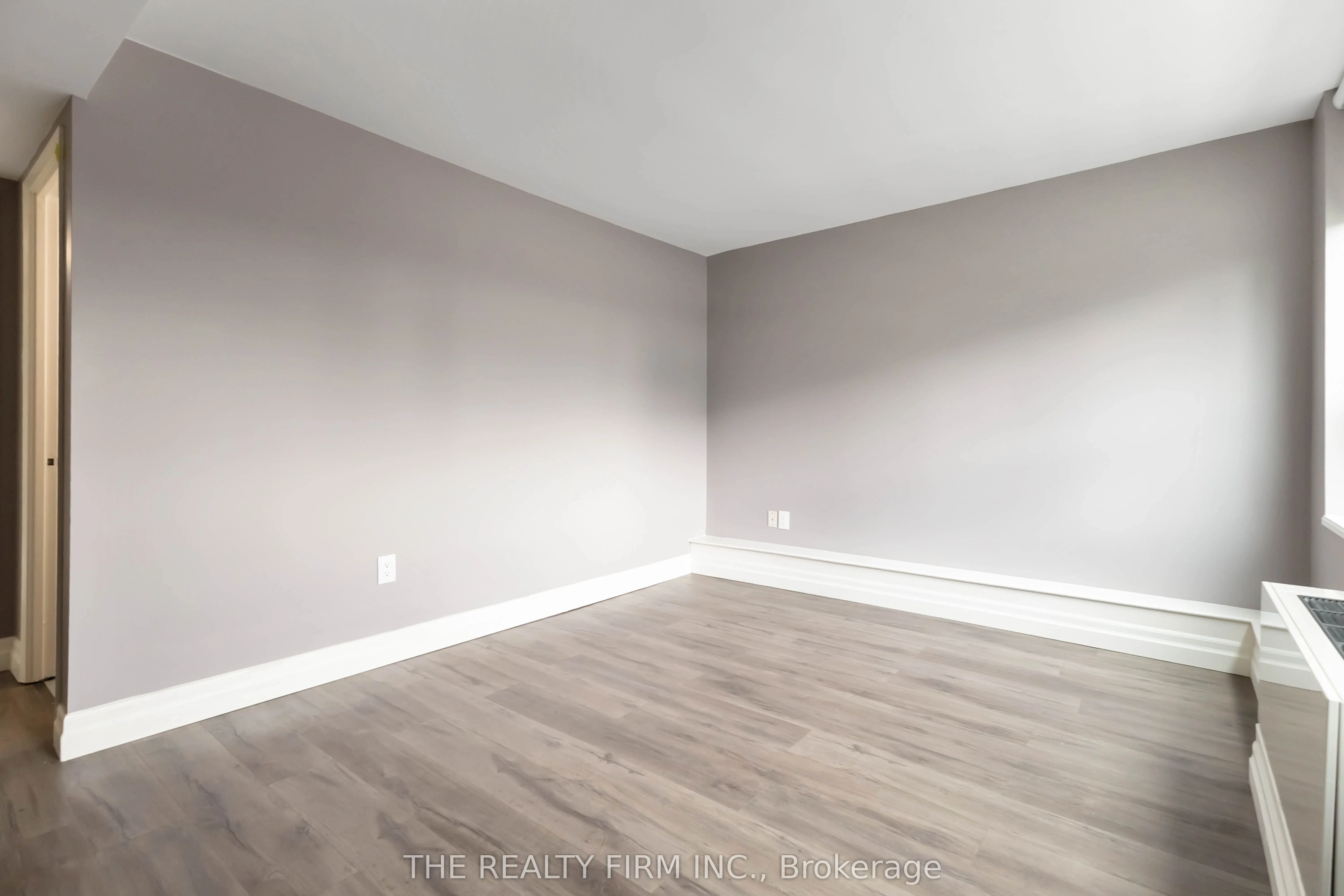 155 Kent Street, #1405
