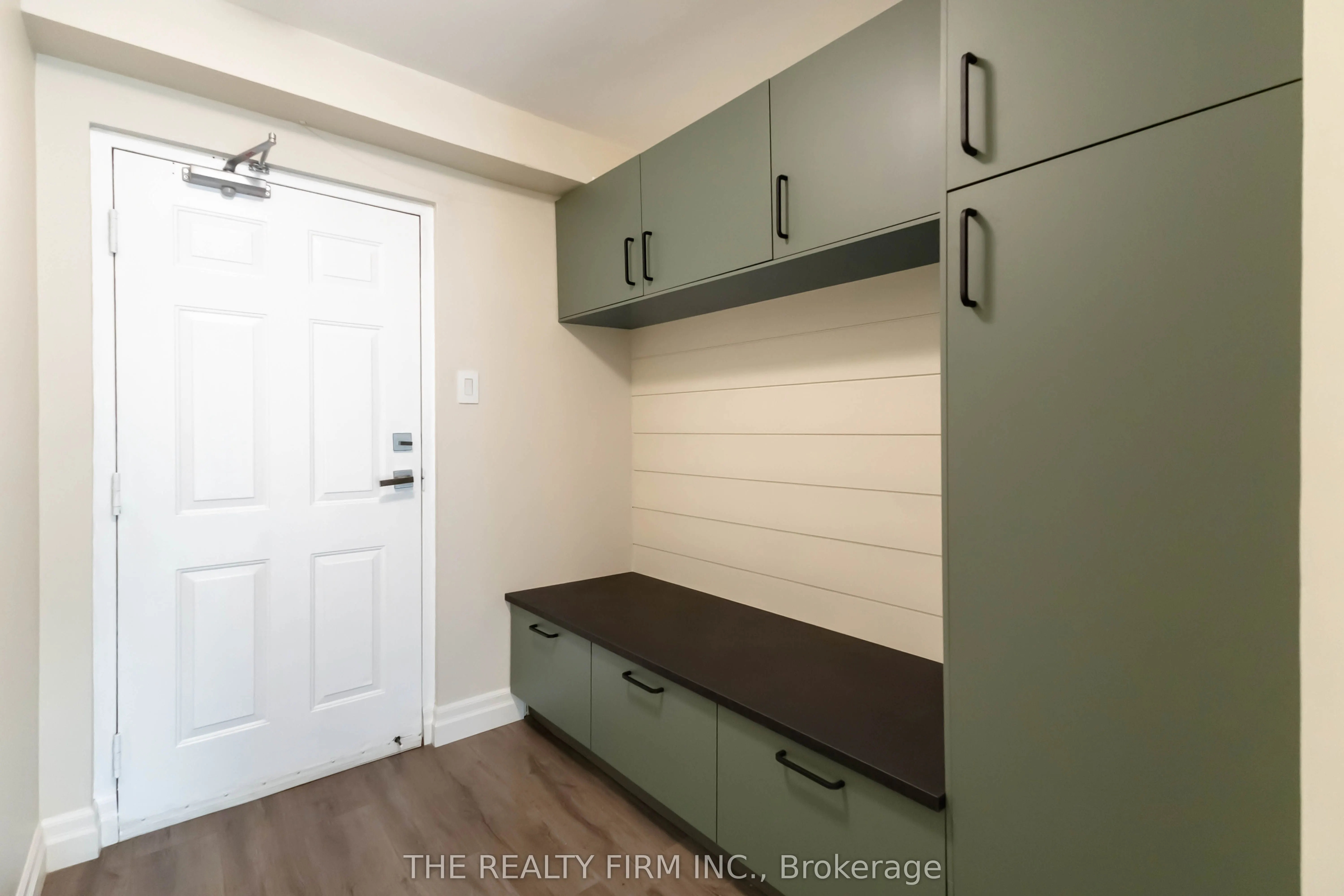 155 Kent Street, #1405