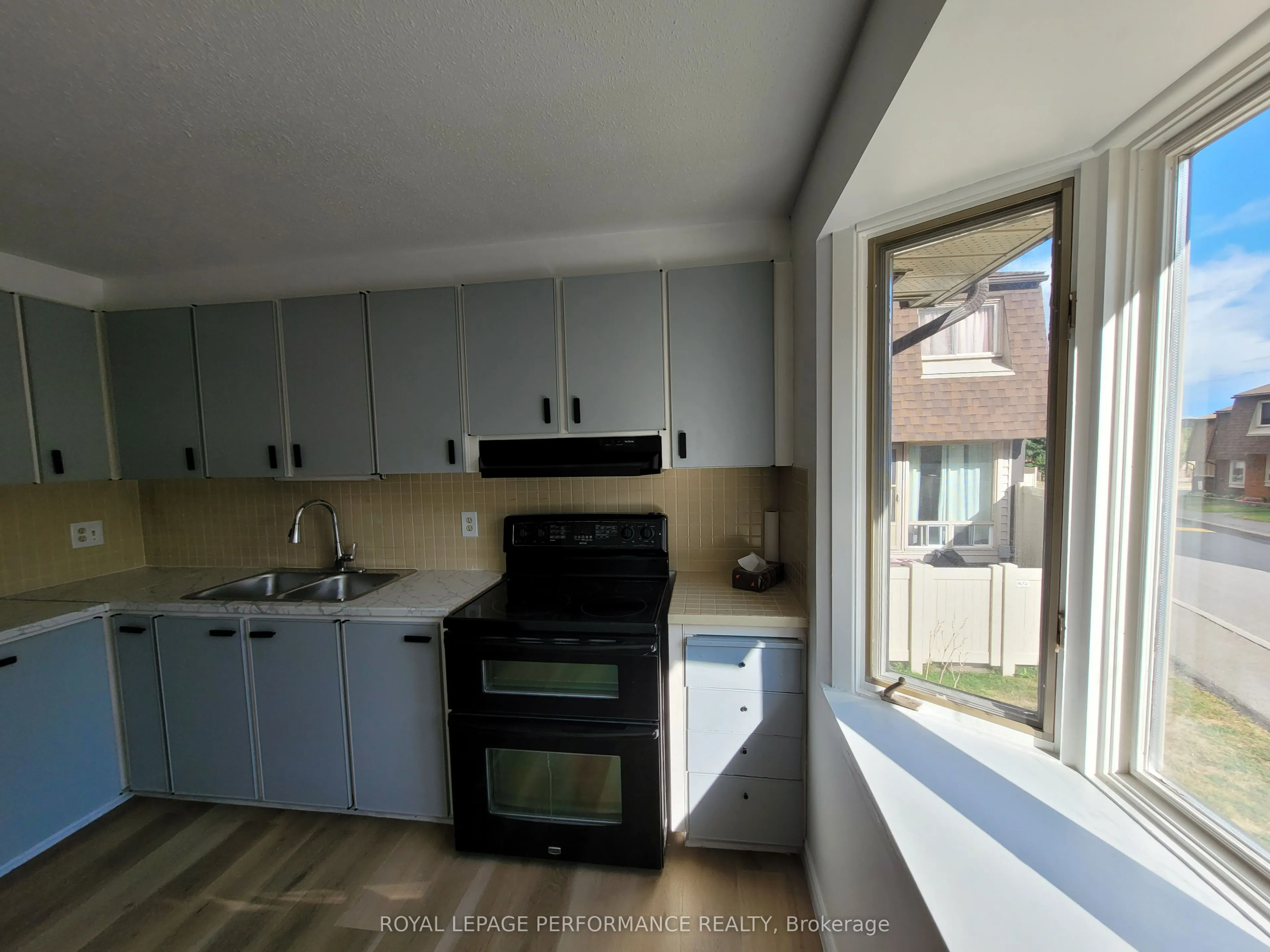 903J Elmsmere Road, #903J