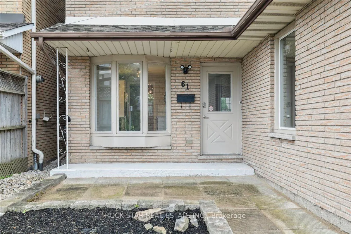 61 Adis Avenue