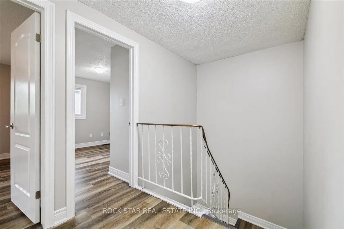 61 Adis Avenue