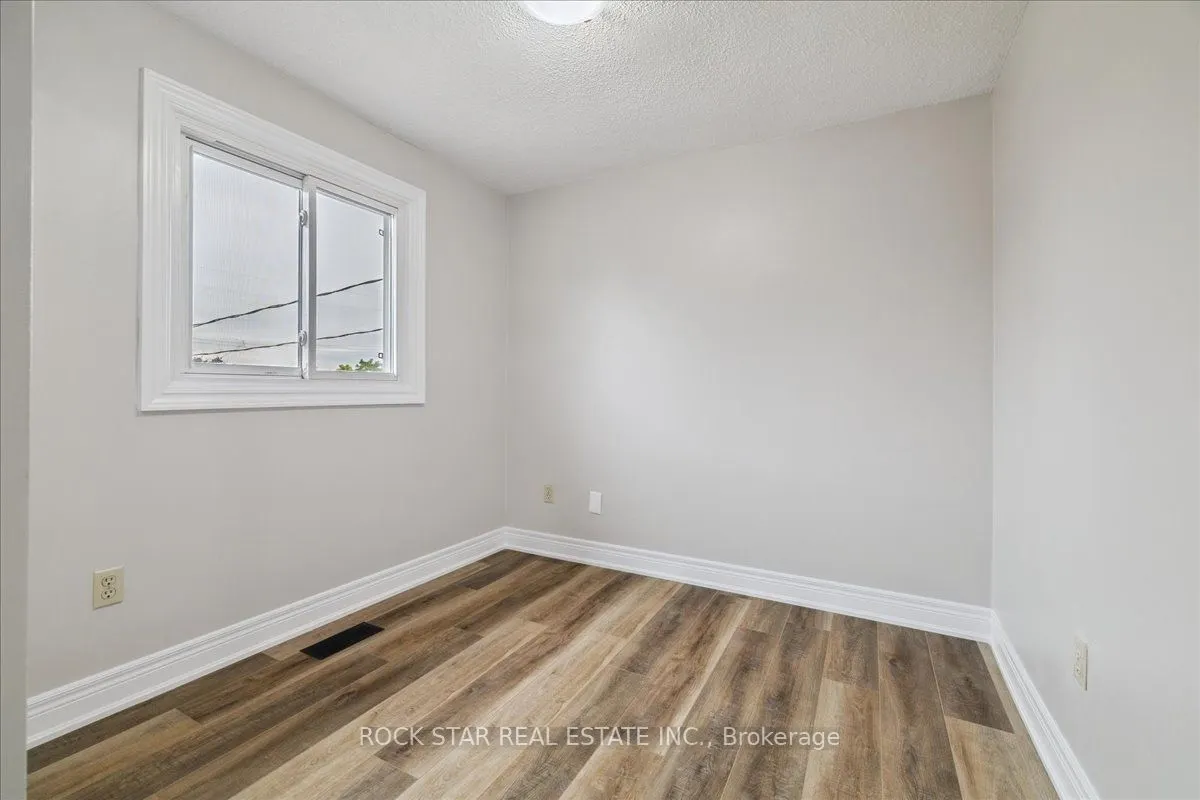 61 Adis Avenue