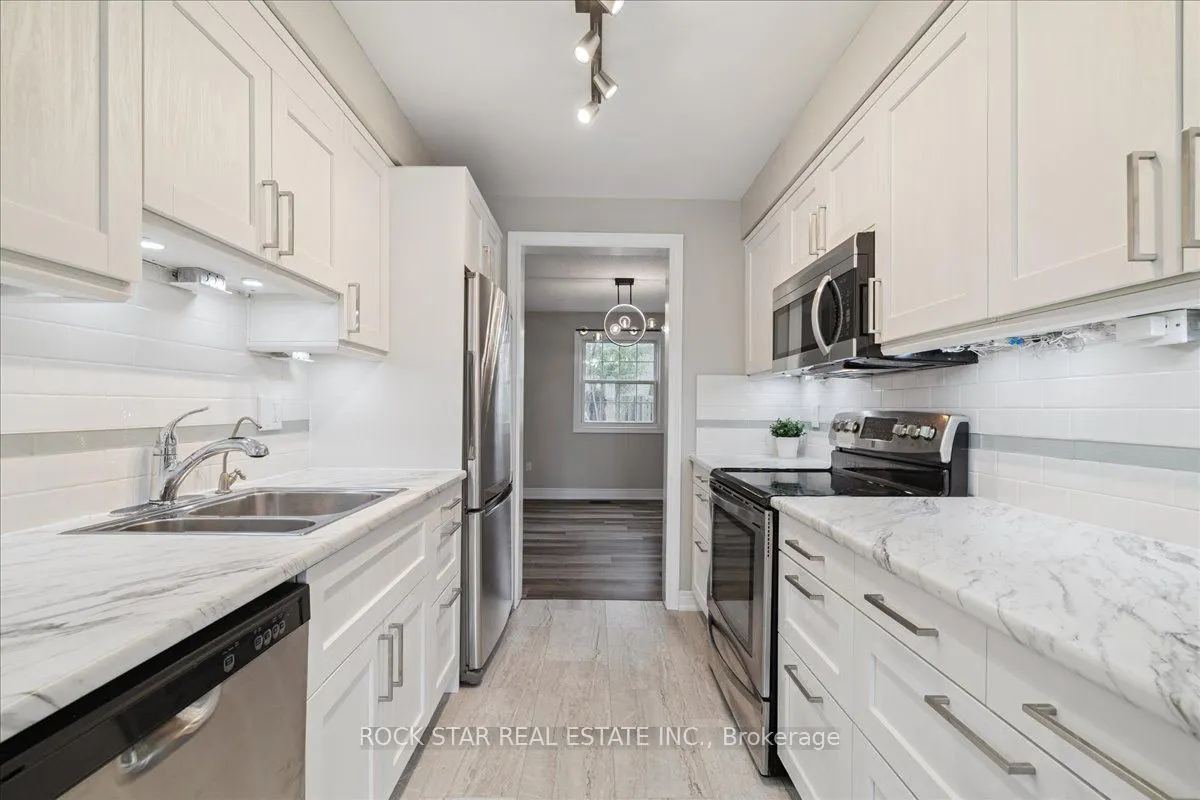 61 Adis Avenue