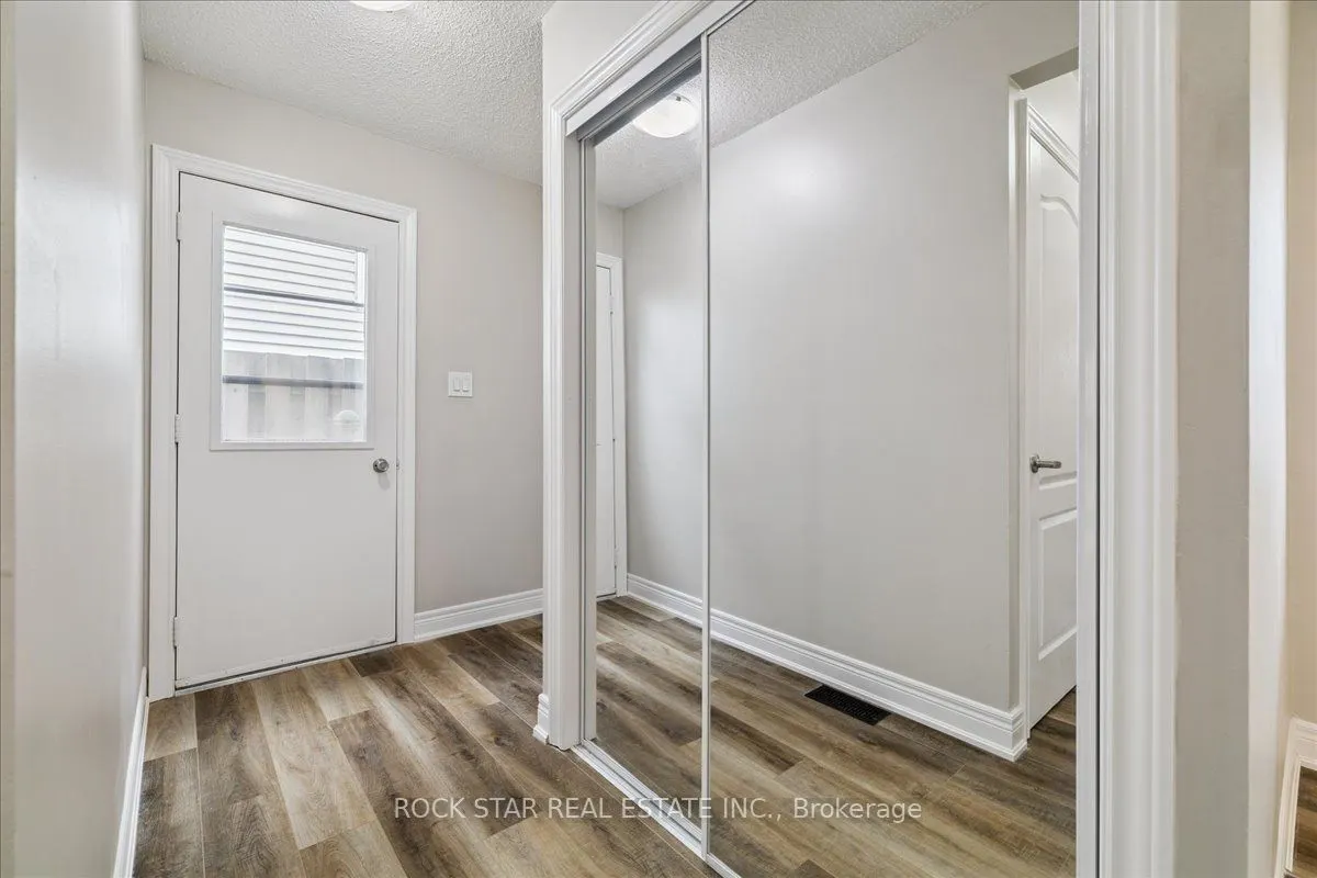 61 Adis Avenue