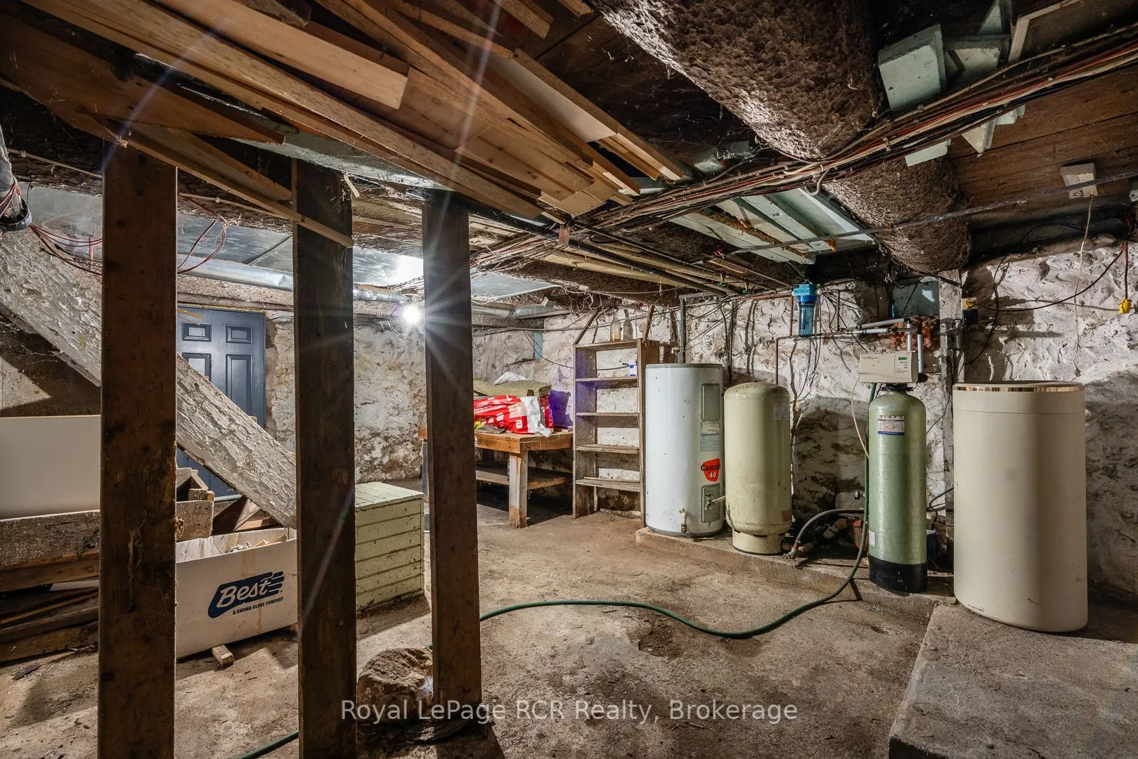 228 10 Concession