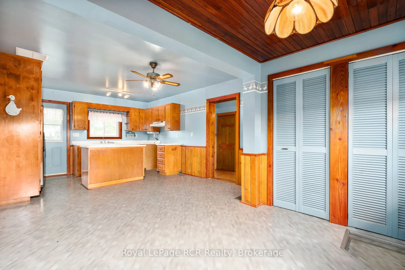228 10 Concession