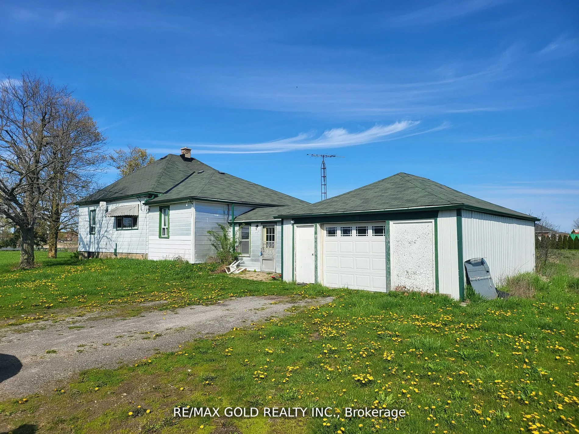 705 Kemp Road W