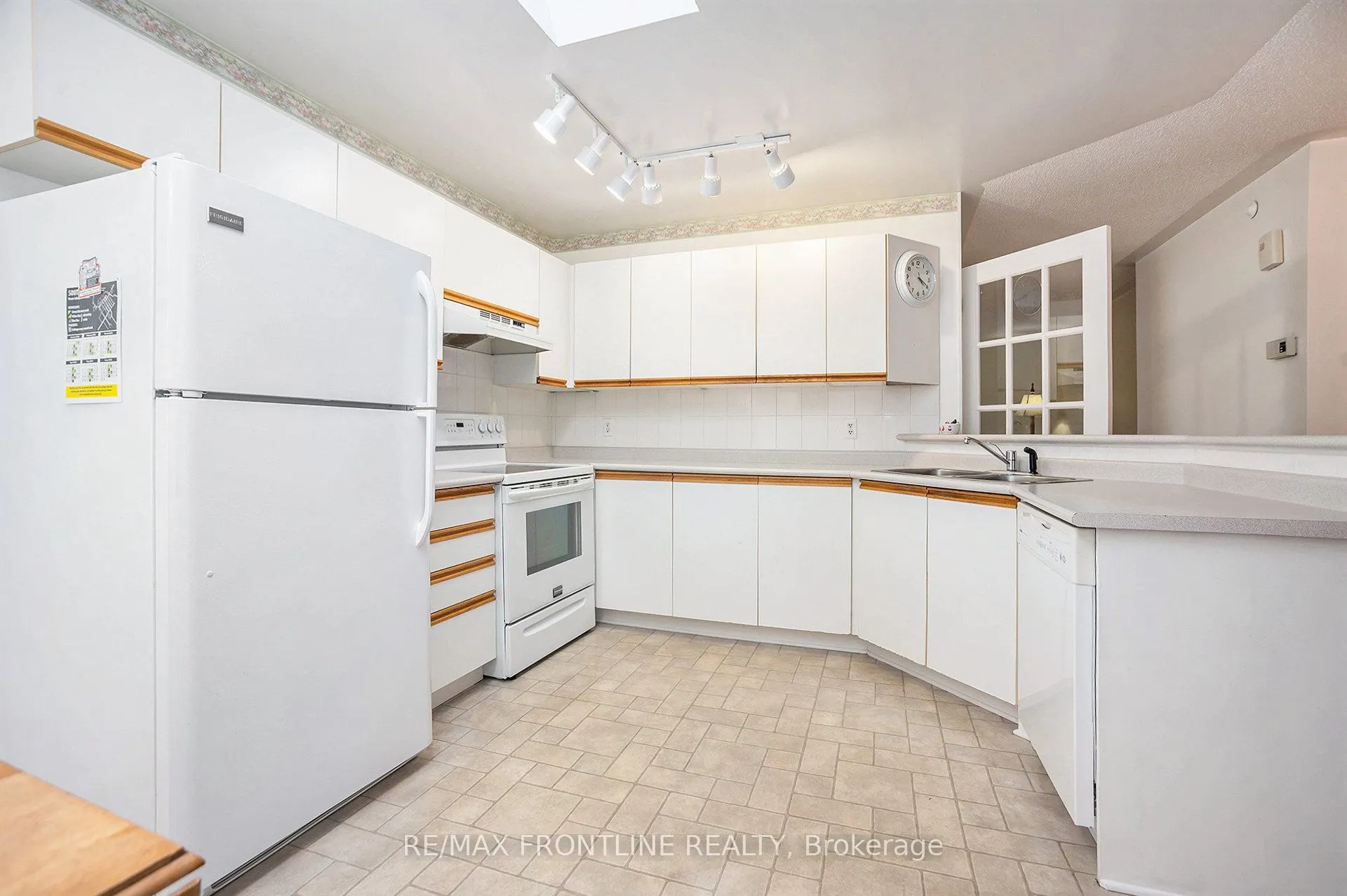 10 Bathurst Road, #5