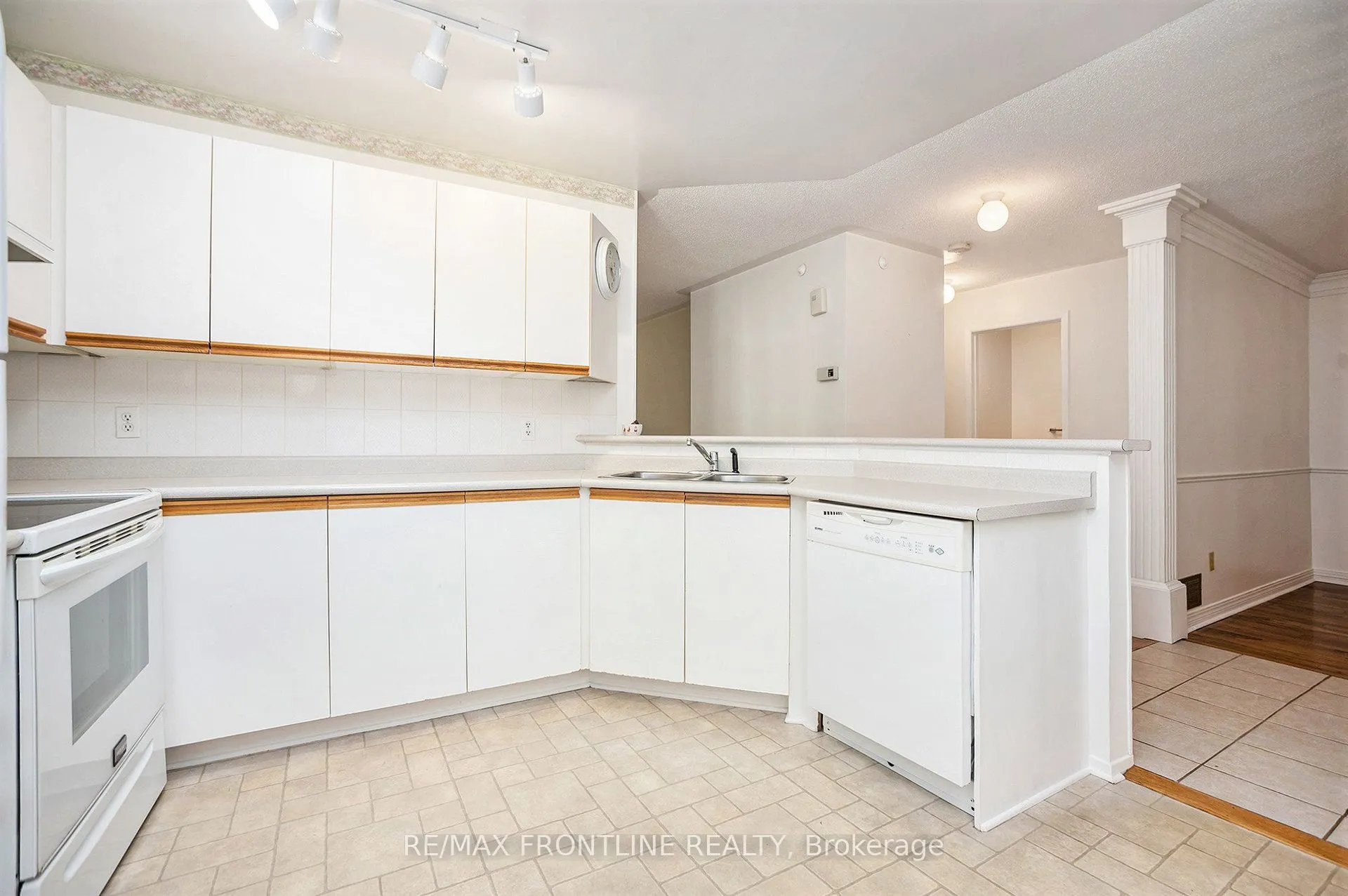 10 Bathurst Road, #5