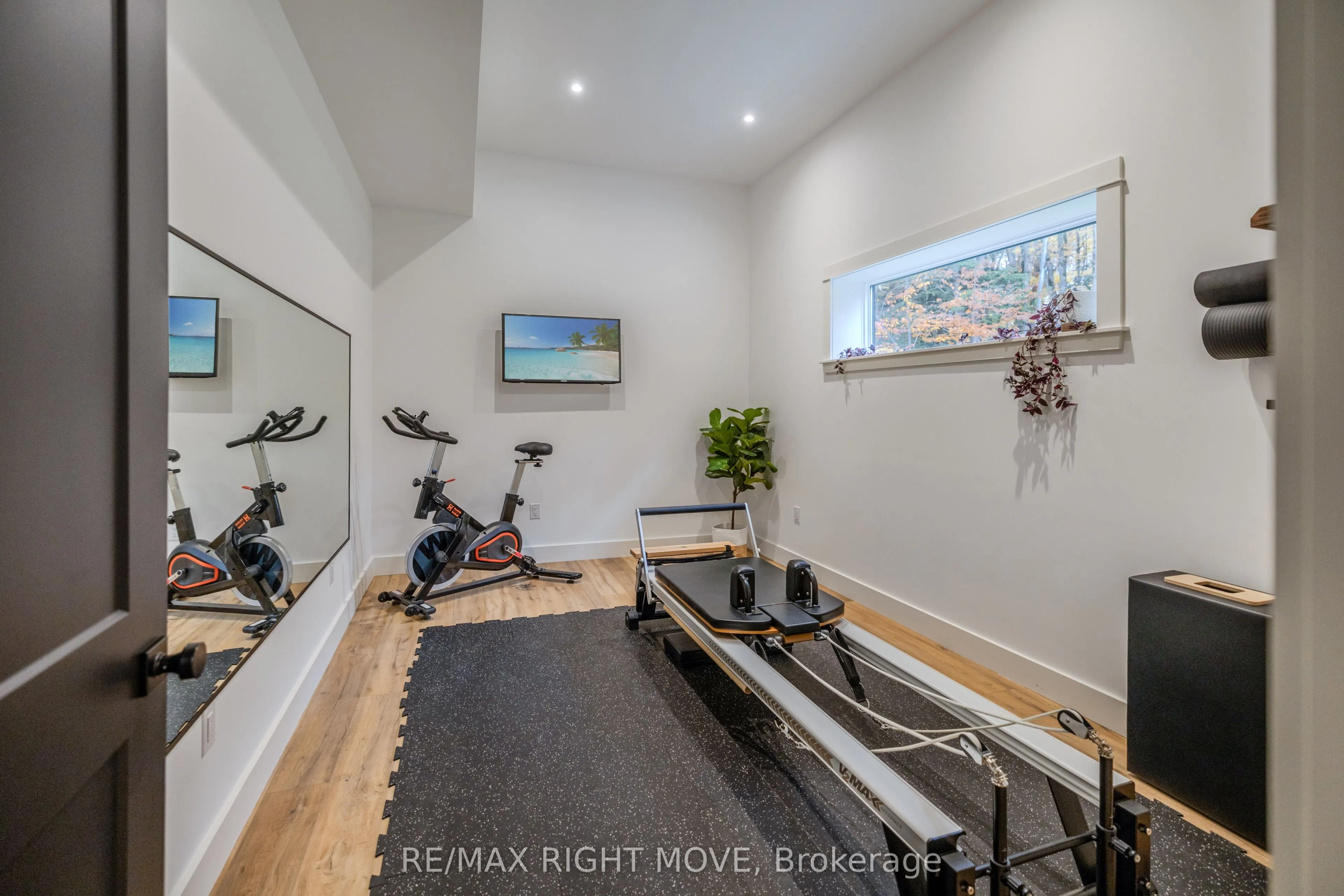 1025 Davis Drive
