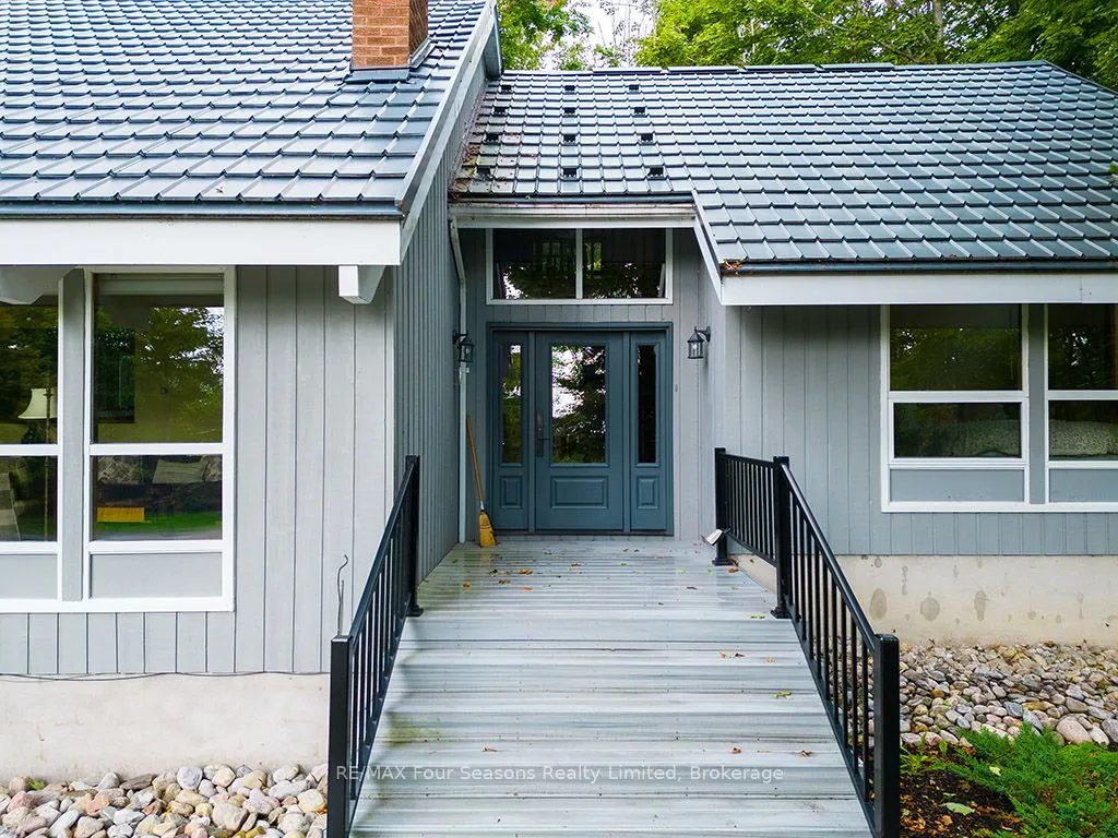 148 Northmount Crescent