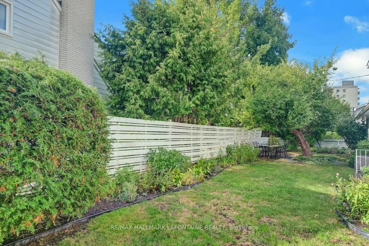 844 Edgeworth Avenue