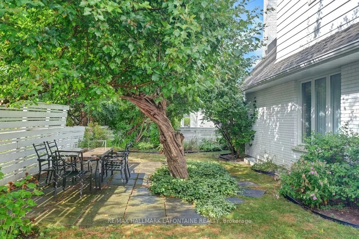 844 Edgeworth Avenue