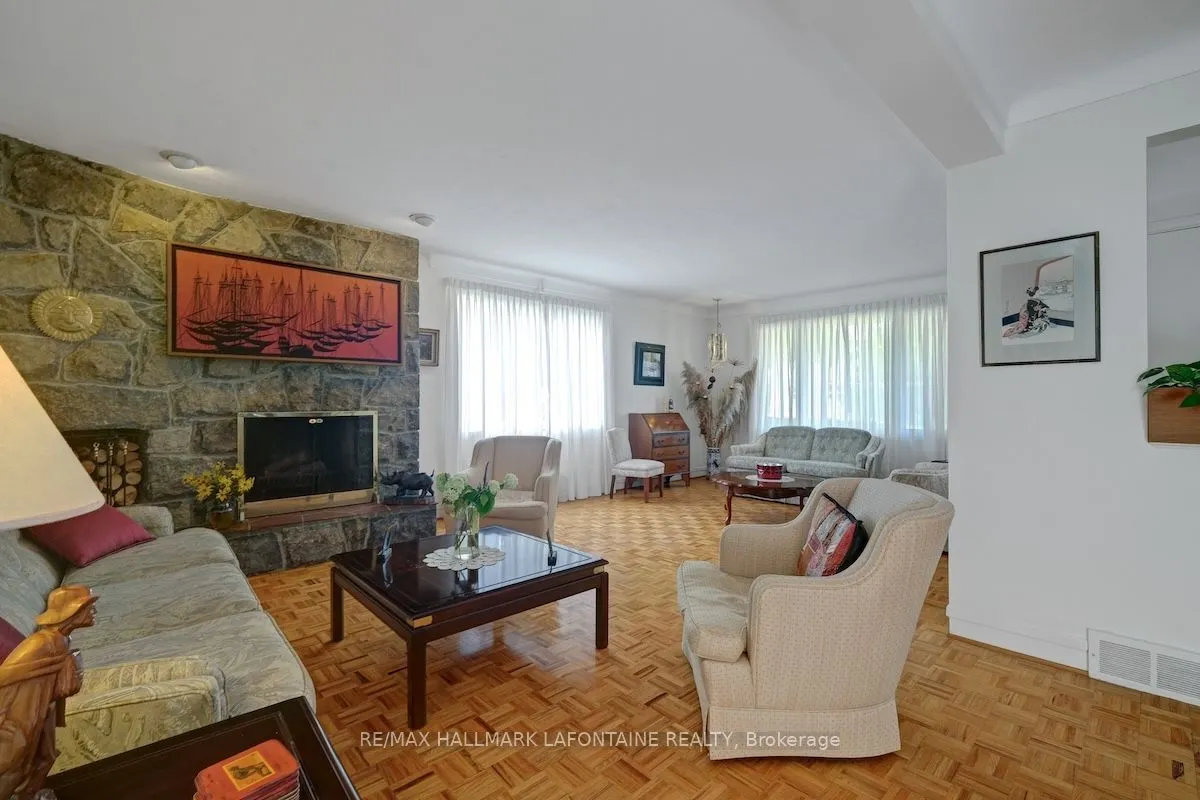844 Edgeworth Avenue