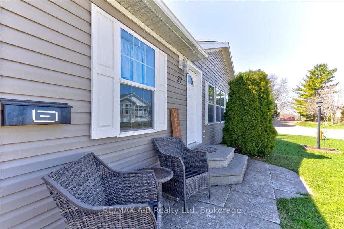 25 Thames Road, #27