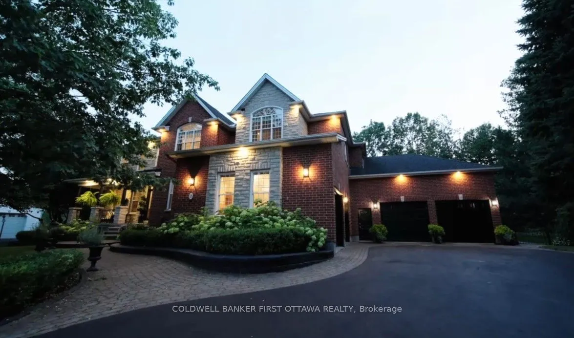 18 Cypress Gardens