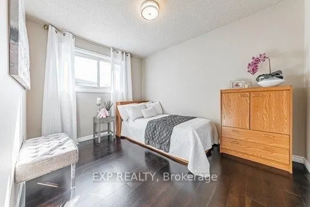 26 Greening Avenue