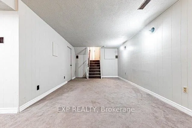 26 Greening Avenue
