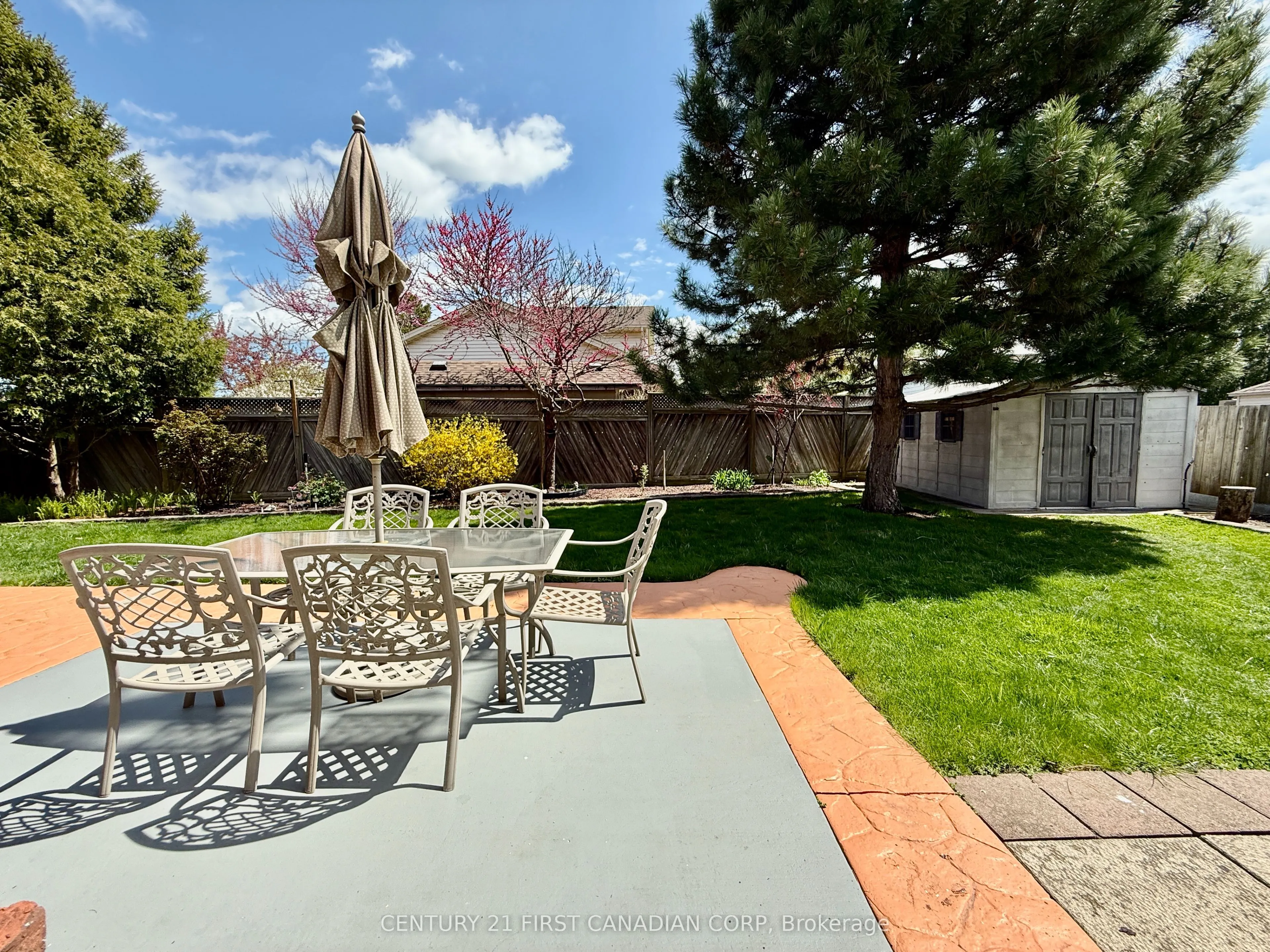 100 Hastings Crescent