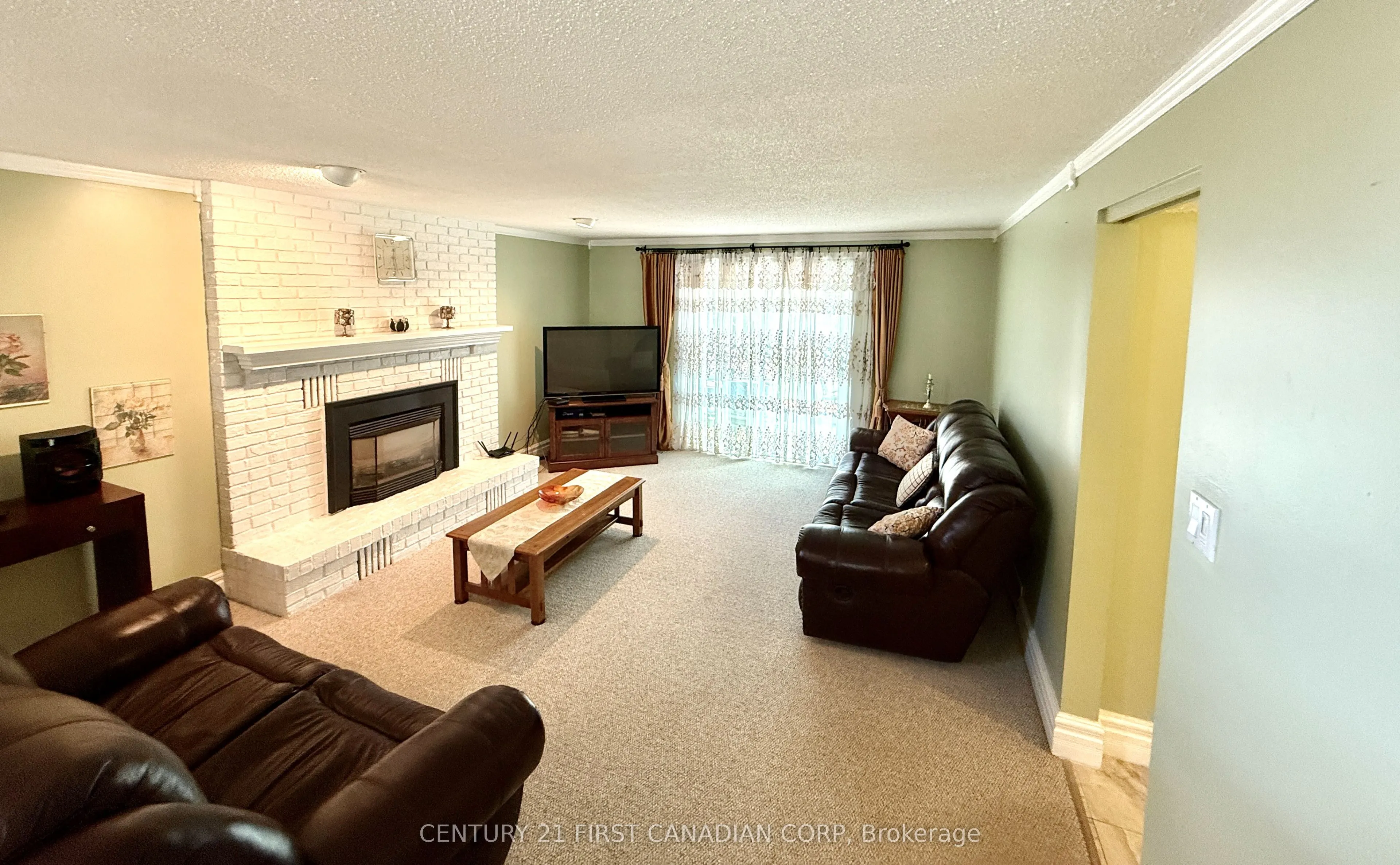 100 Hastings Crescent