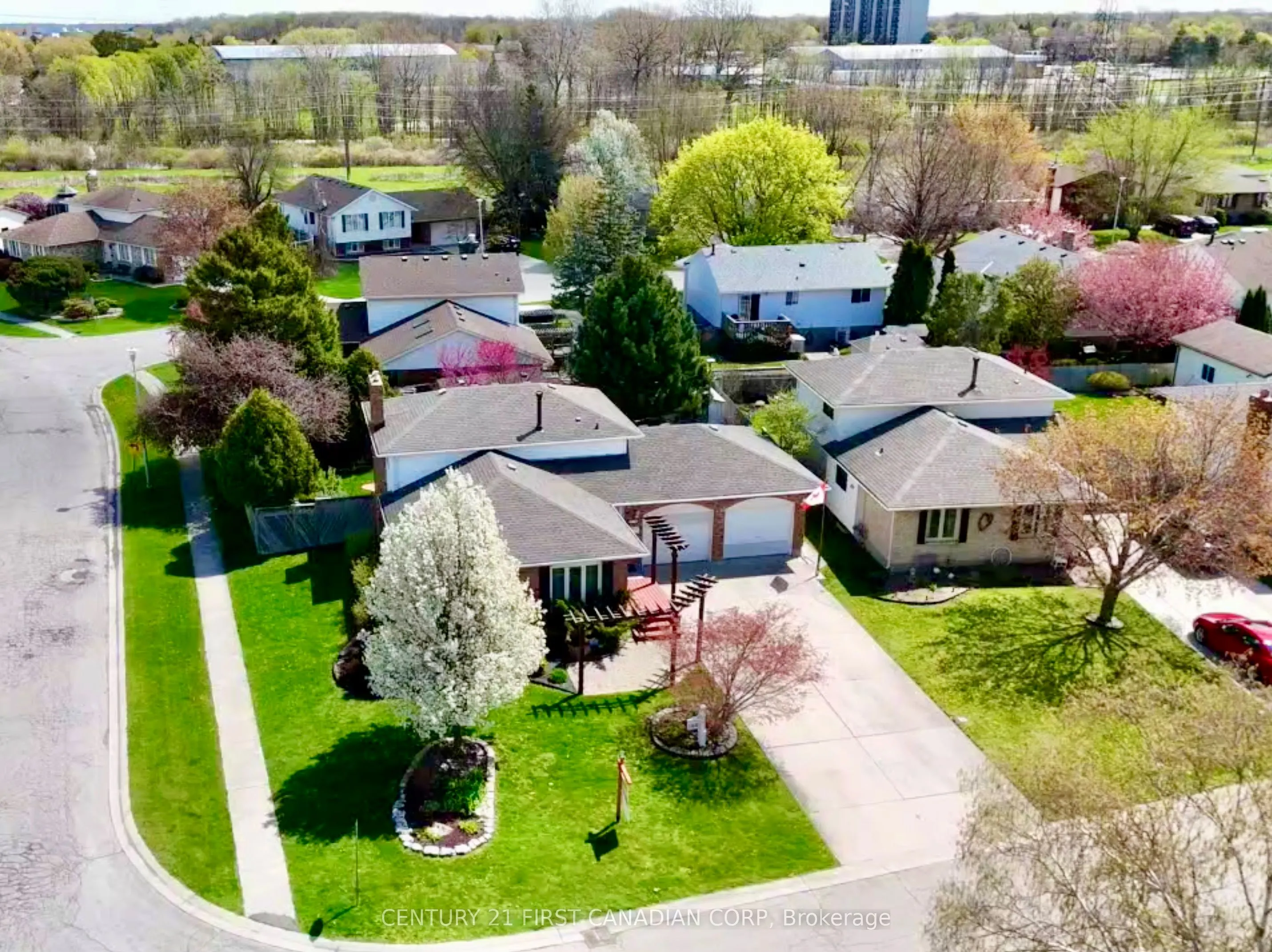 100 Hastings Crescent