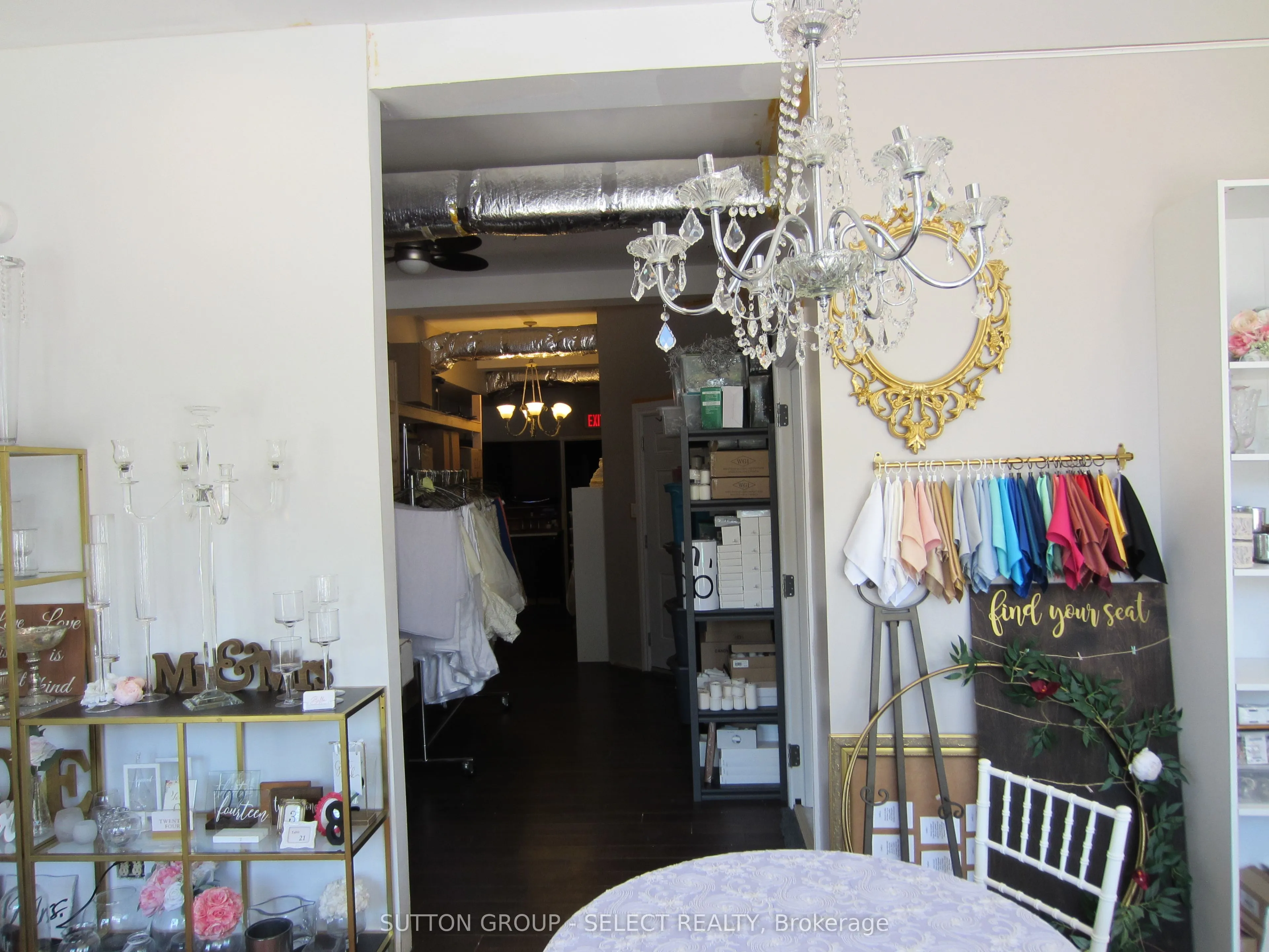 32 Adelaide Street S