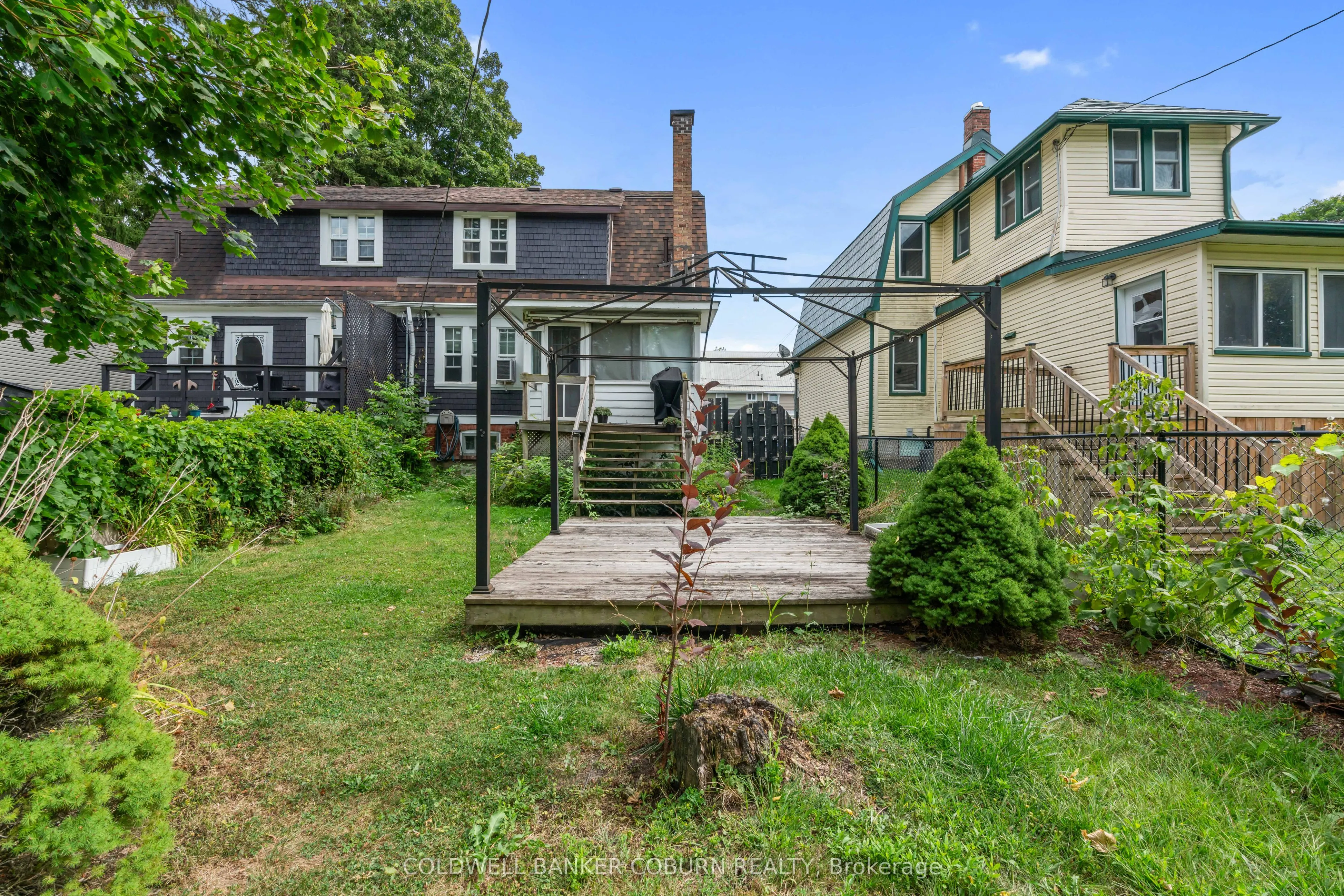 176 Pearl Street W