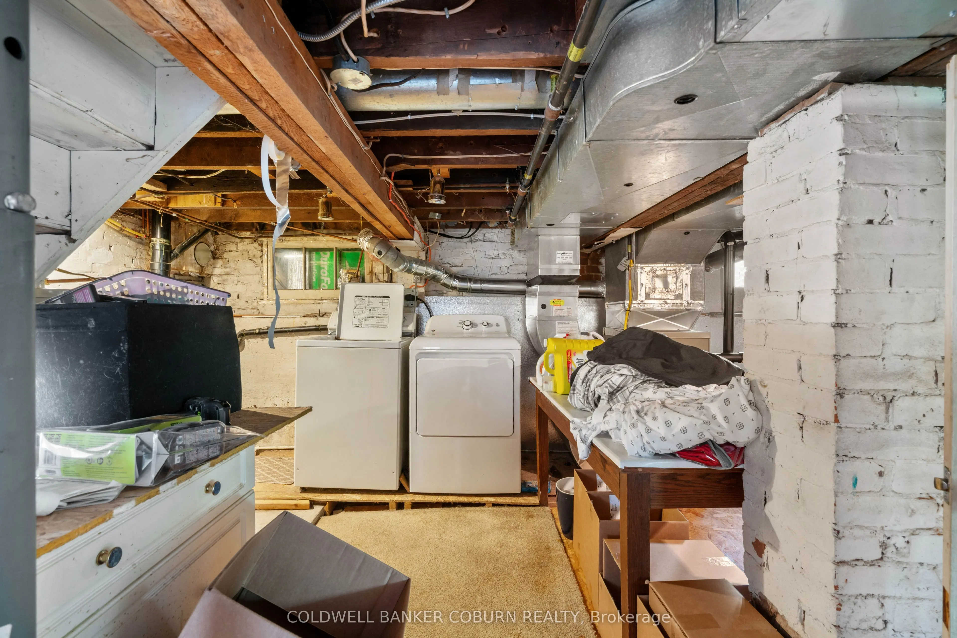 176 Pearl Street W