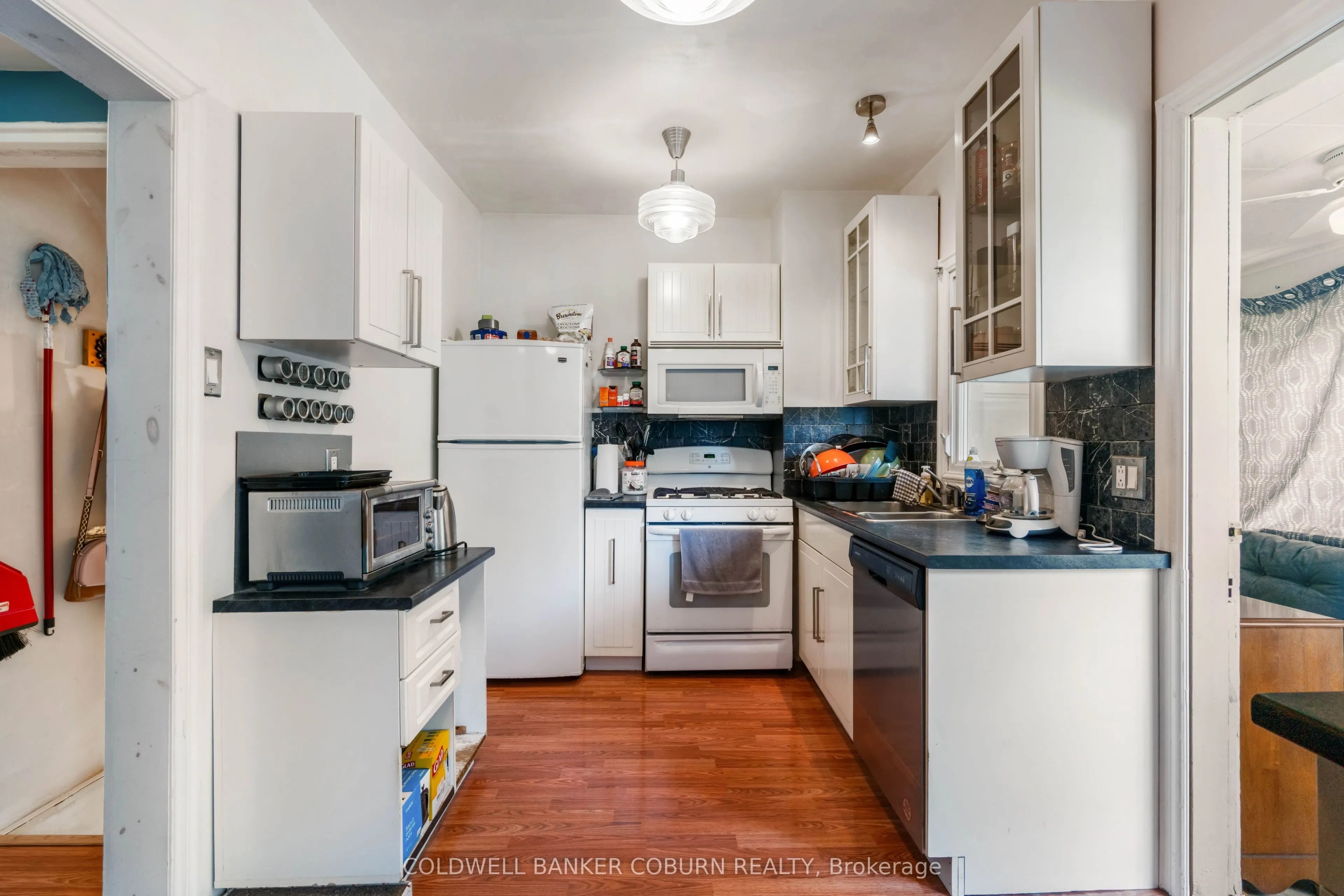 176 Pearl Street W