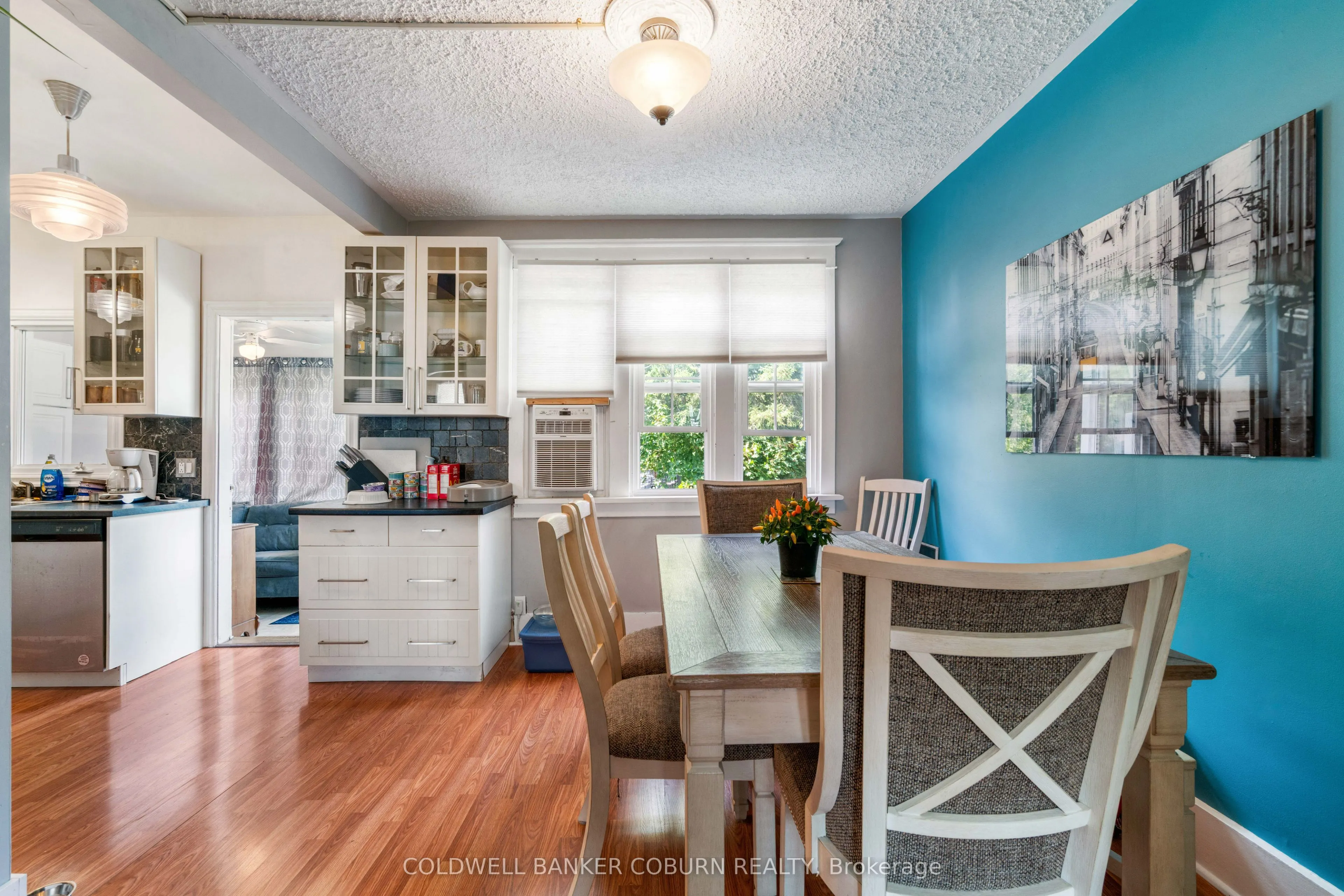 176 Pearl Street W